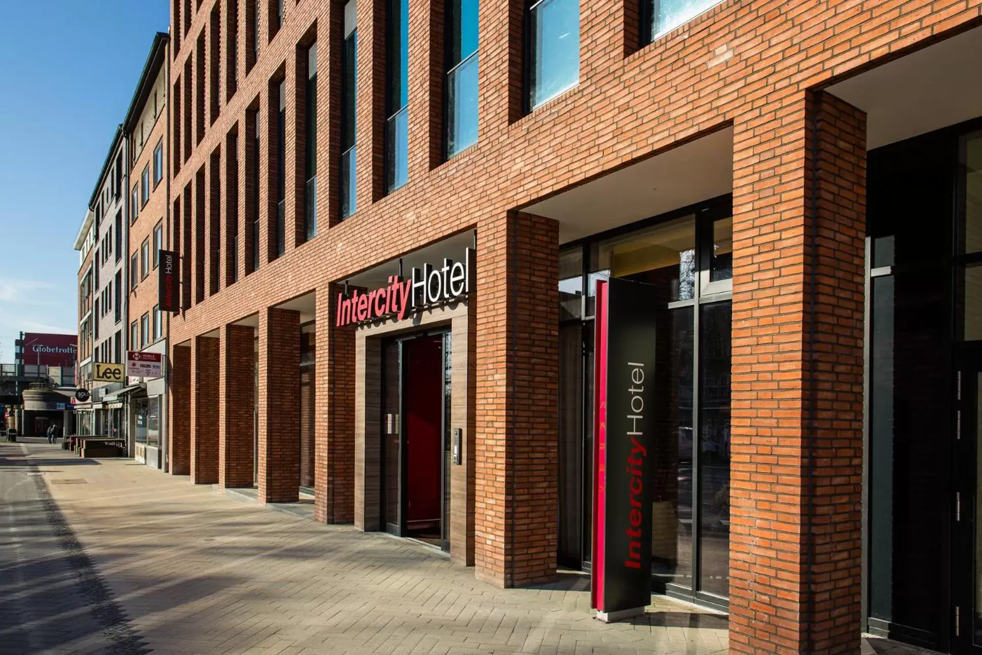 Facade/entrance in IntercityHotel Hamburg-Barmbek Facade/entrance in IntercityHotel Hamburg-Barmbek