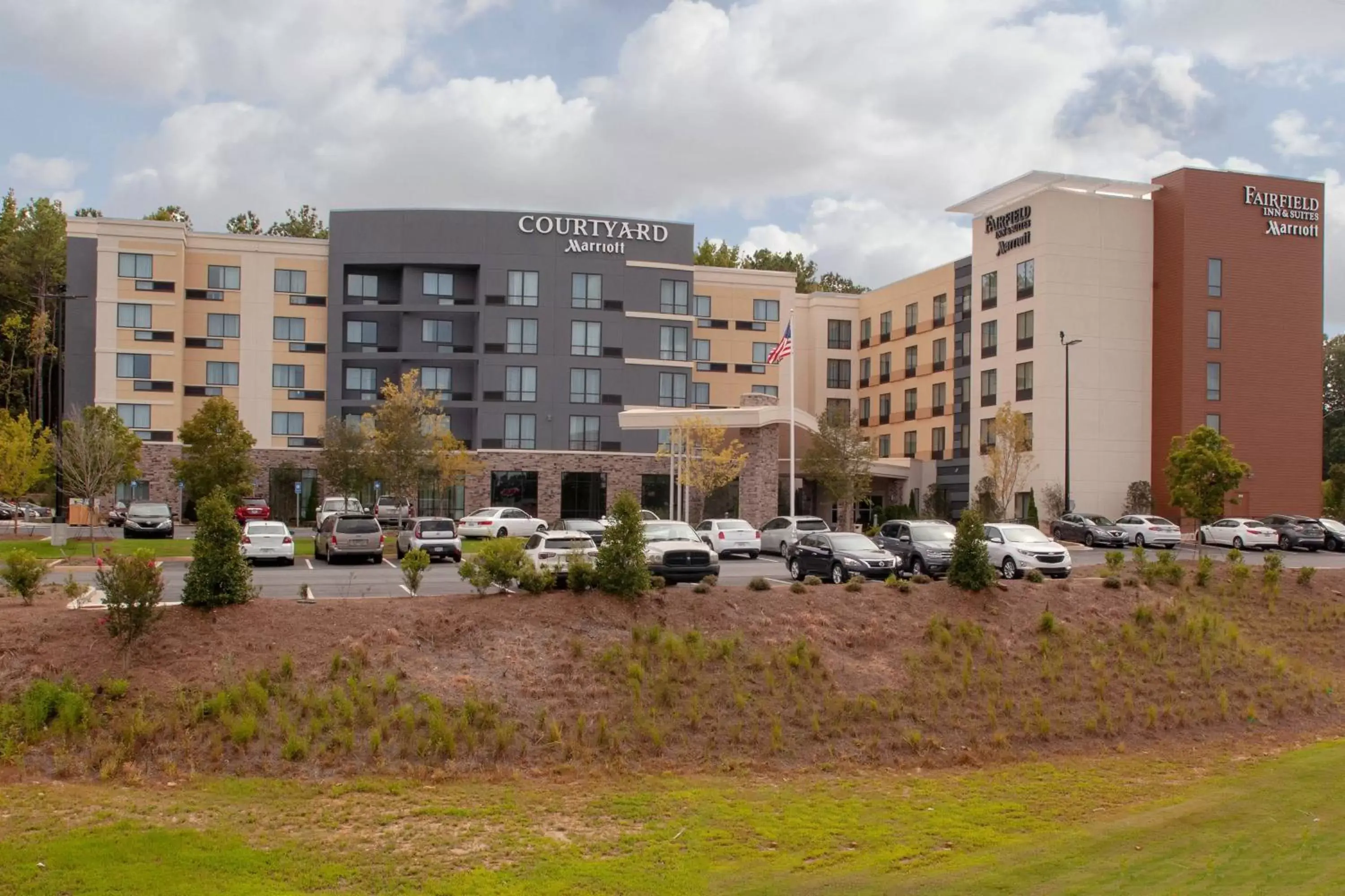 Property Building in Fairfield Inn & Suites by Marriott Atlanta Lithia Springs