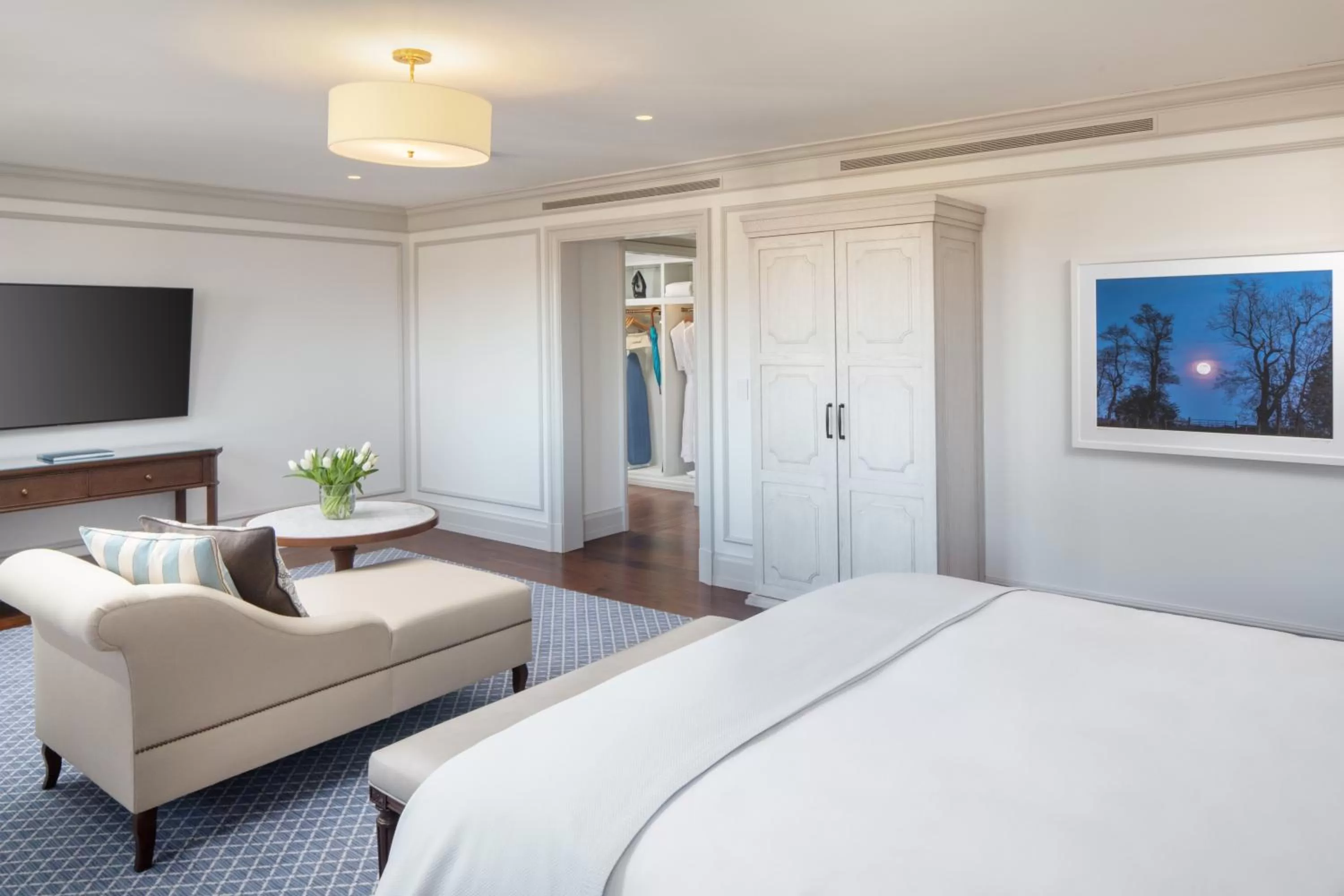 Photo of the whole room, Bed in Keswick Hall