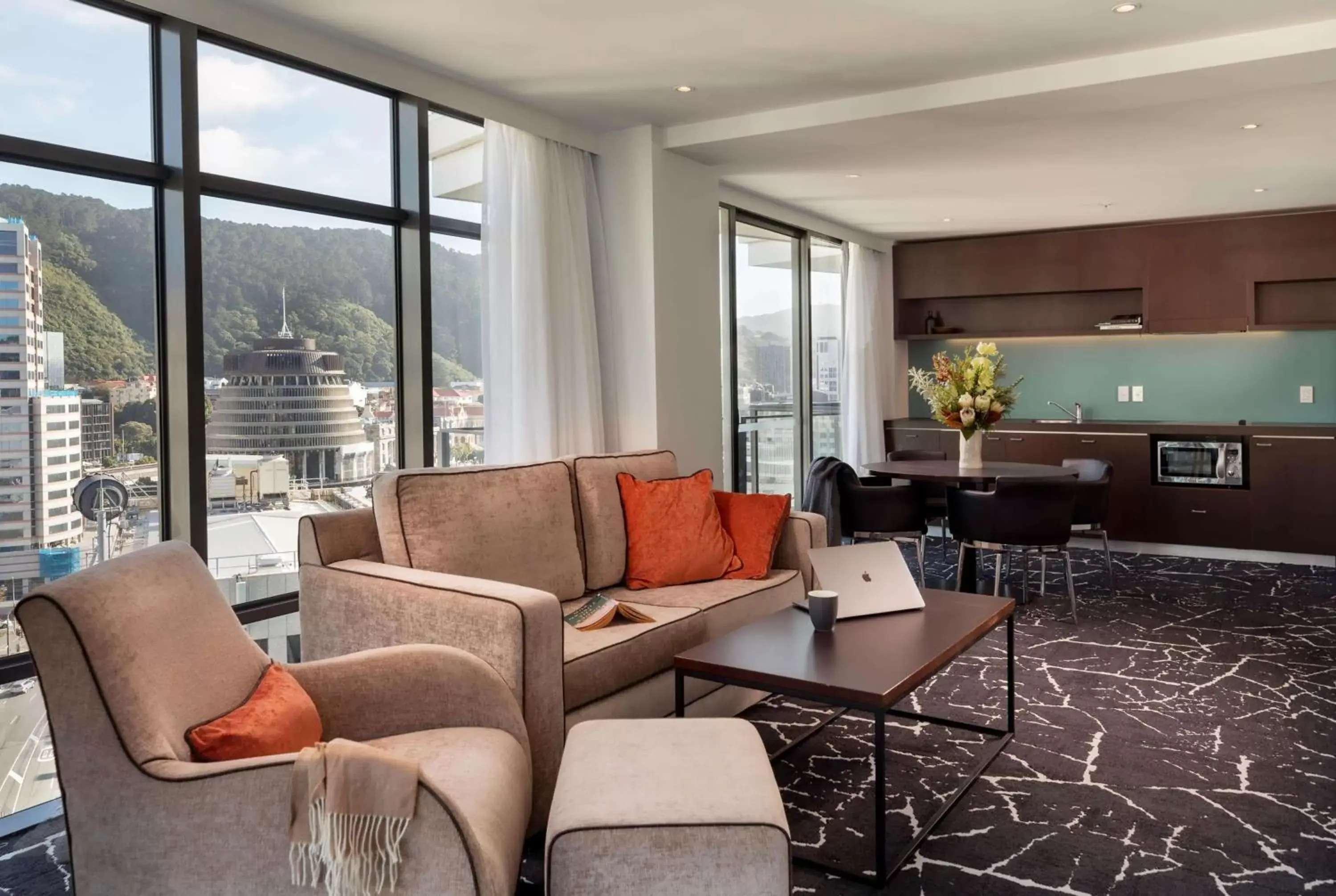 Bedroom, Seating Area in Rydges Wellington