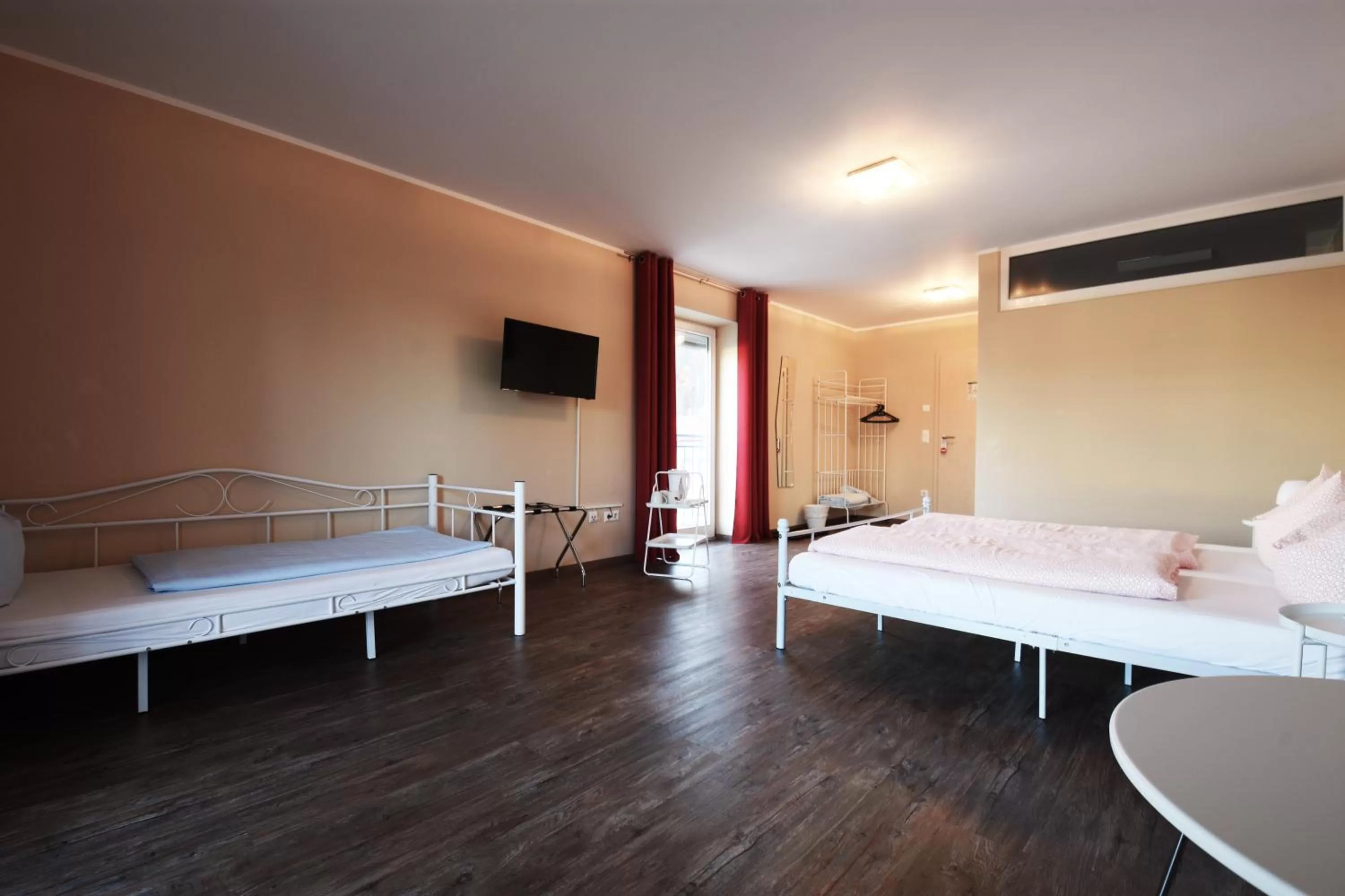 Decorative detail, Bed in Motel Füssen im Allgäu