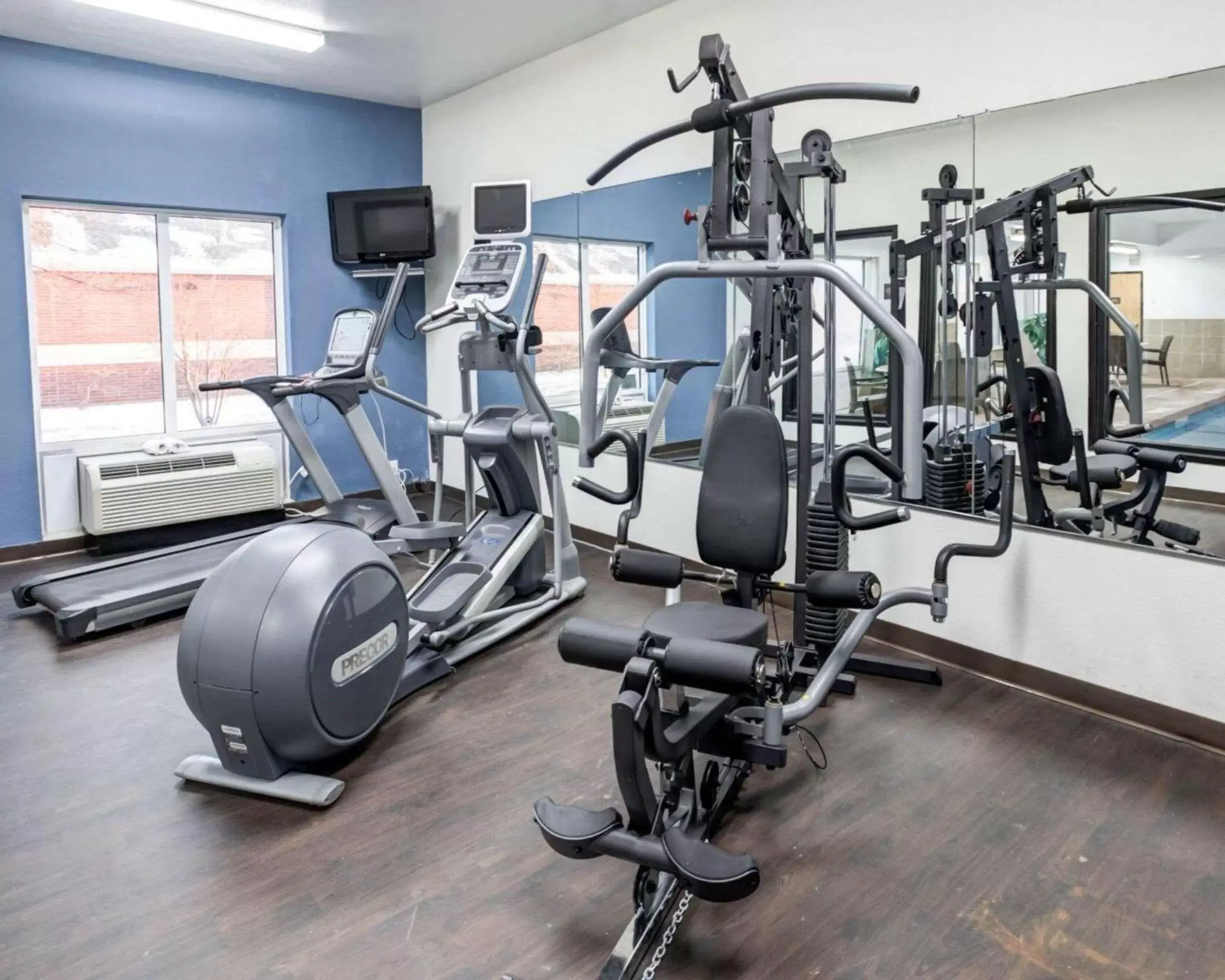 Fitness centre/facilities, Fitness Center/Facilities in Comfort Suites Kansas City