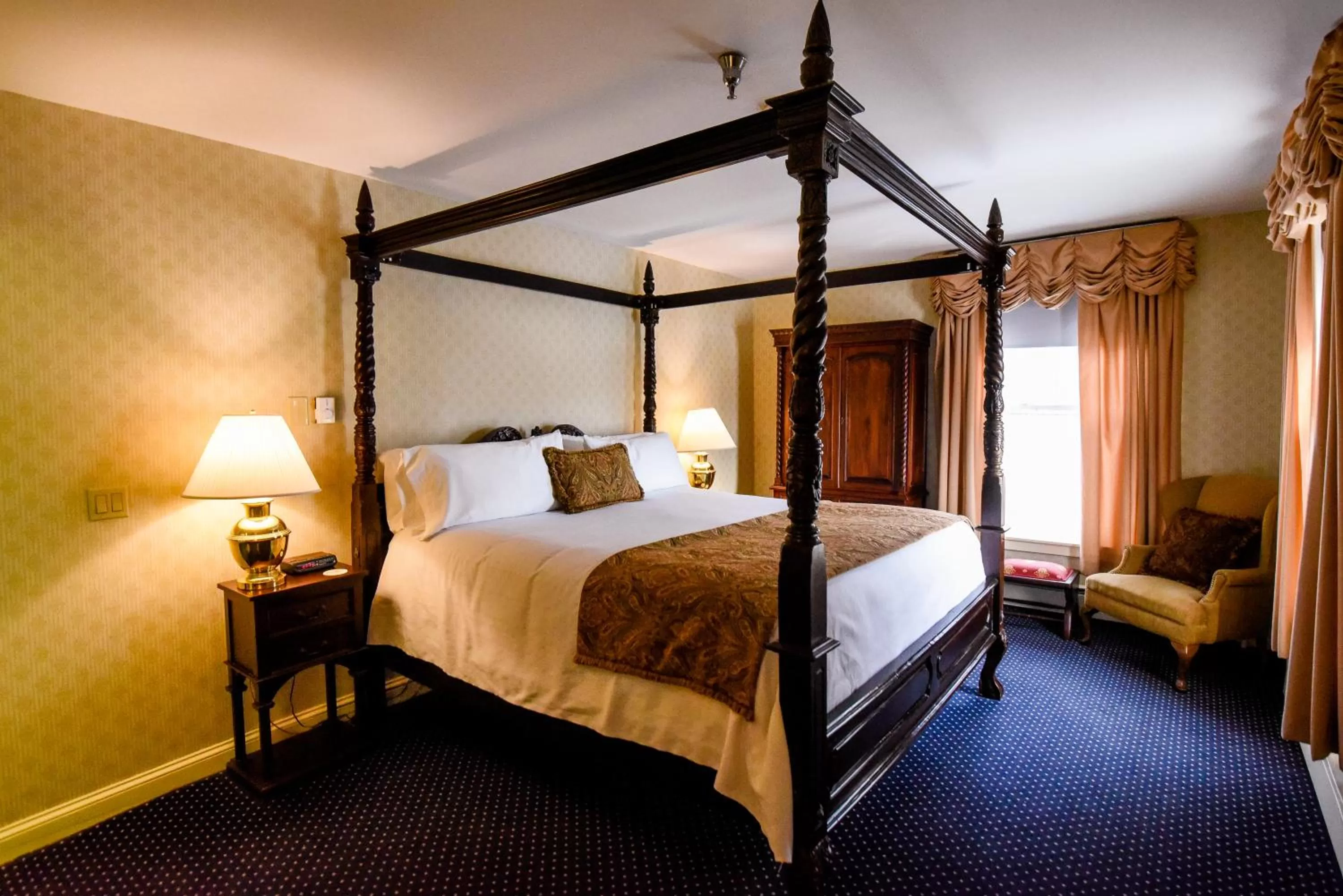 Bed in The Inn at Saratoga