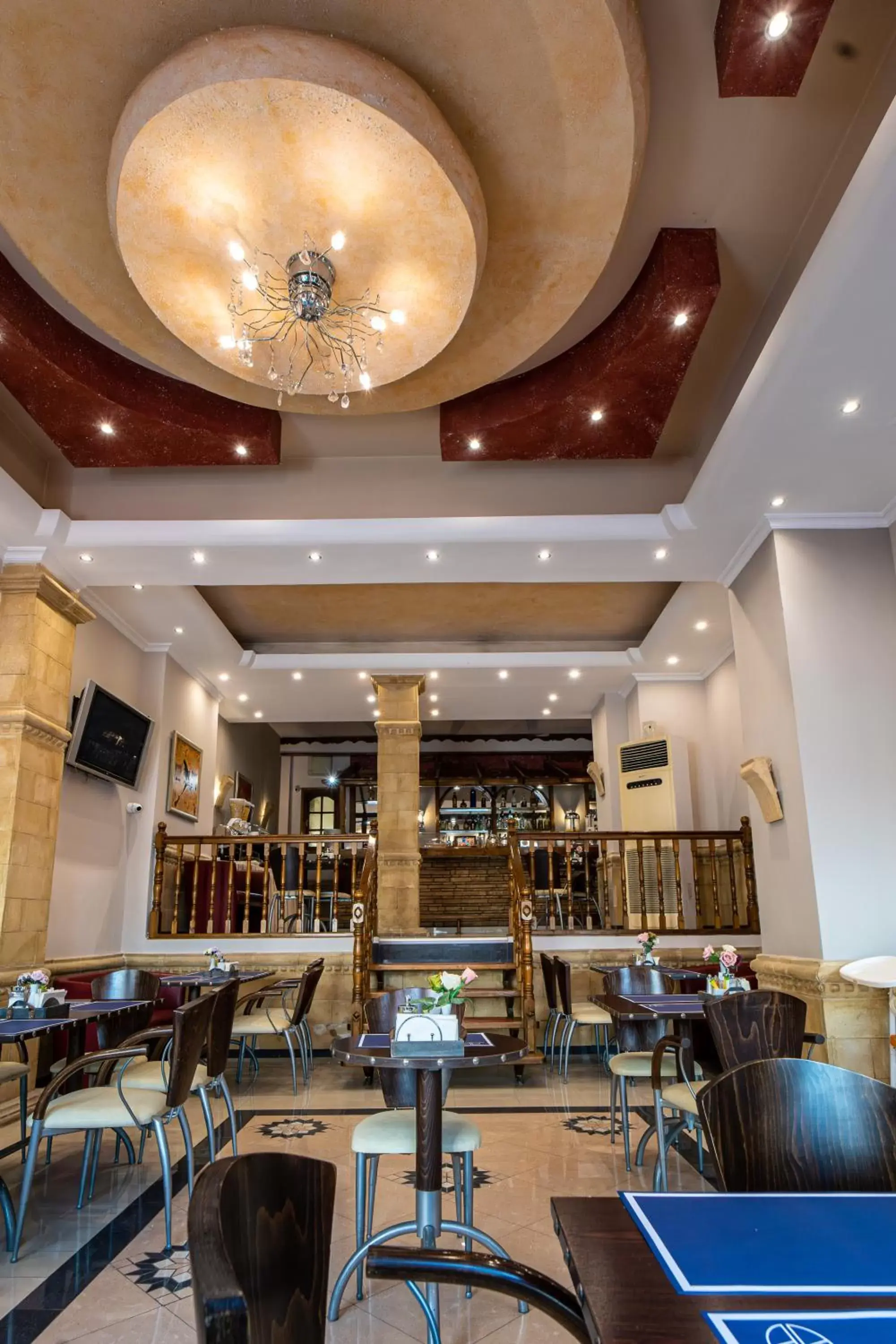 Lounge or bar, Restaurant/Places to Eat in Argo Hotel Piraeus