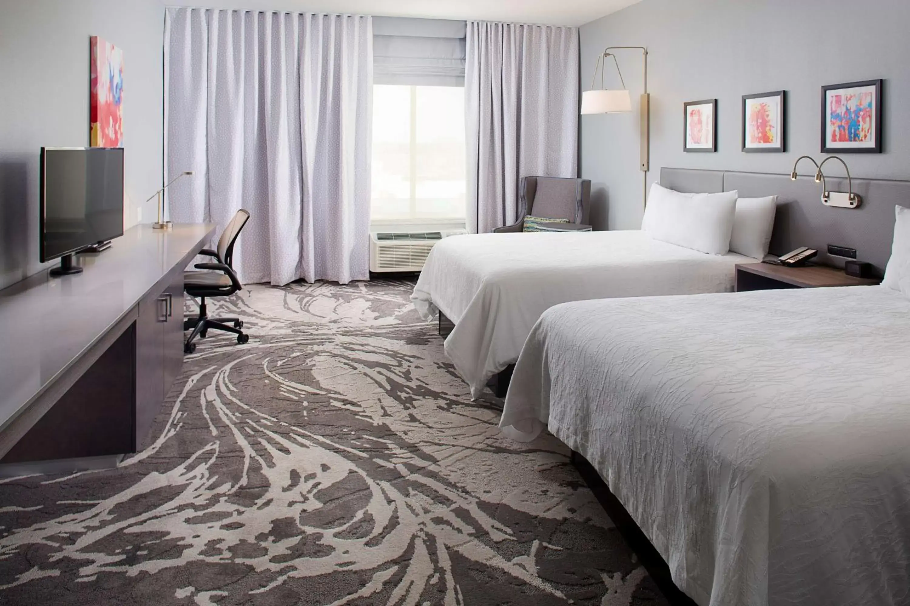 Bed in Hilton Garden Inn Dallas/Arlington South