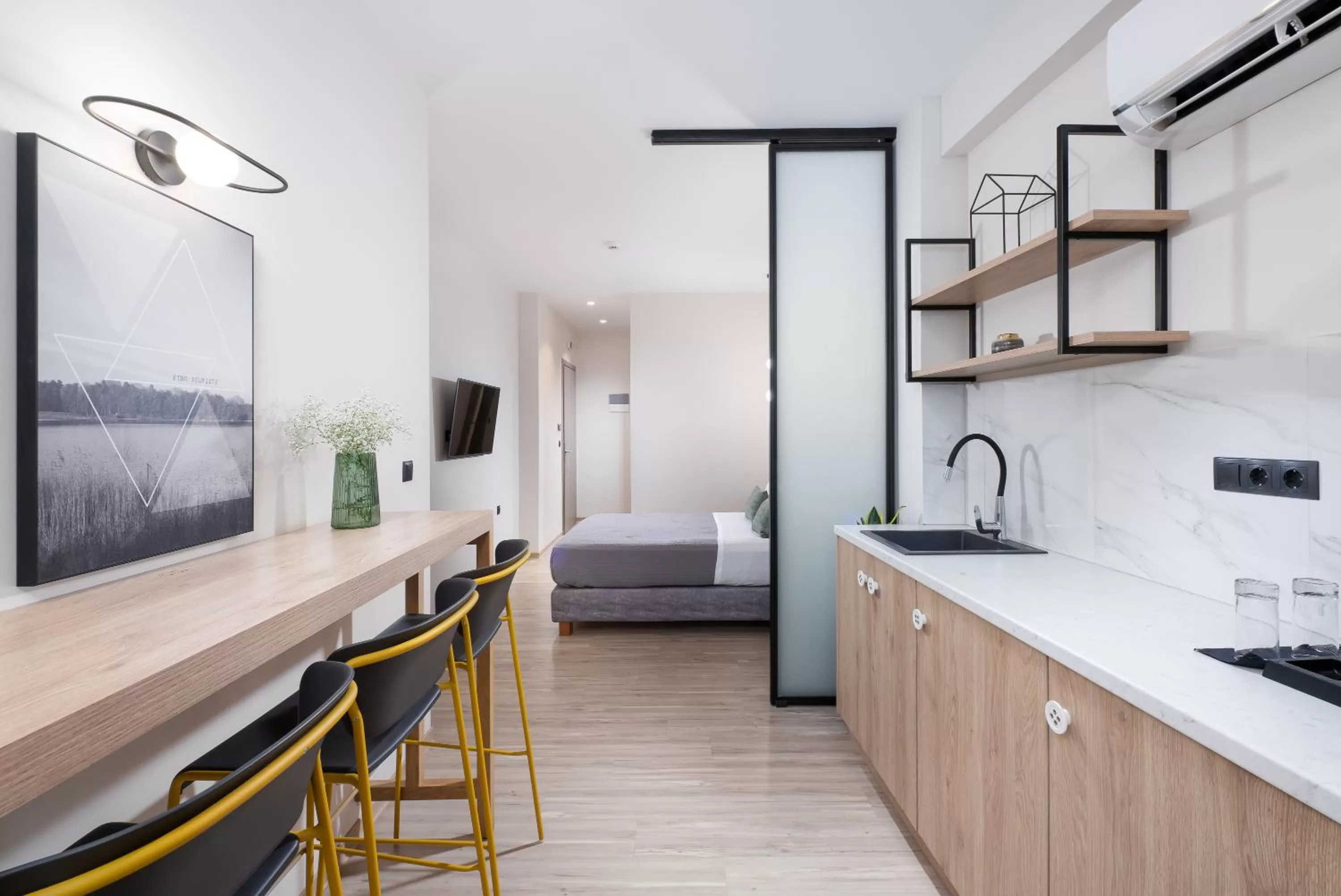 TV and multimedia in Enattica Suites