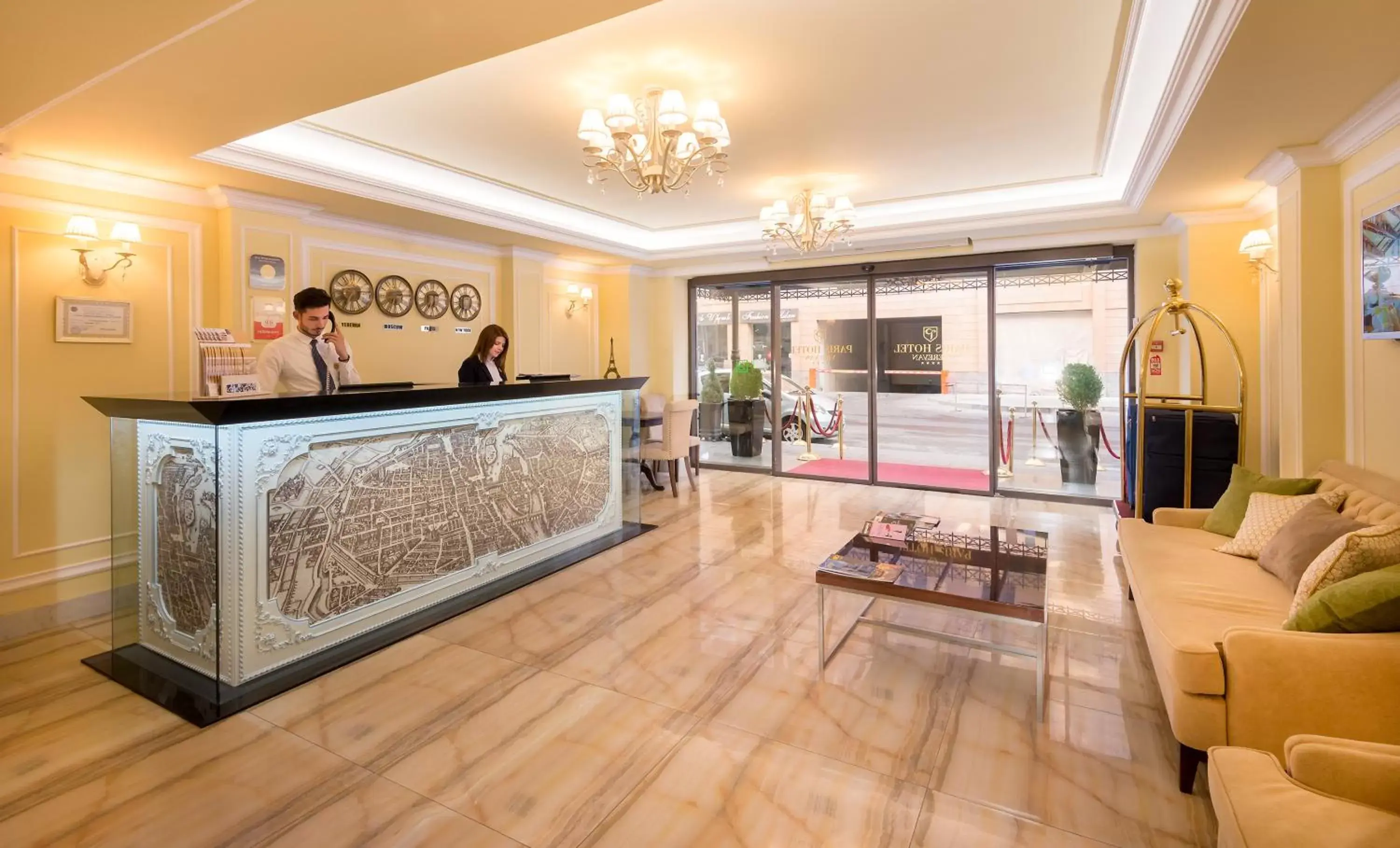 City view, Lobby/Reception in Paris Hotel Yerevan