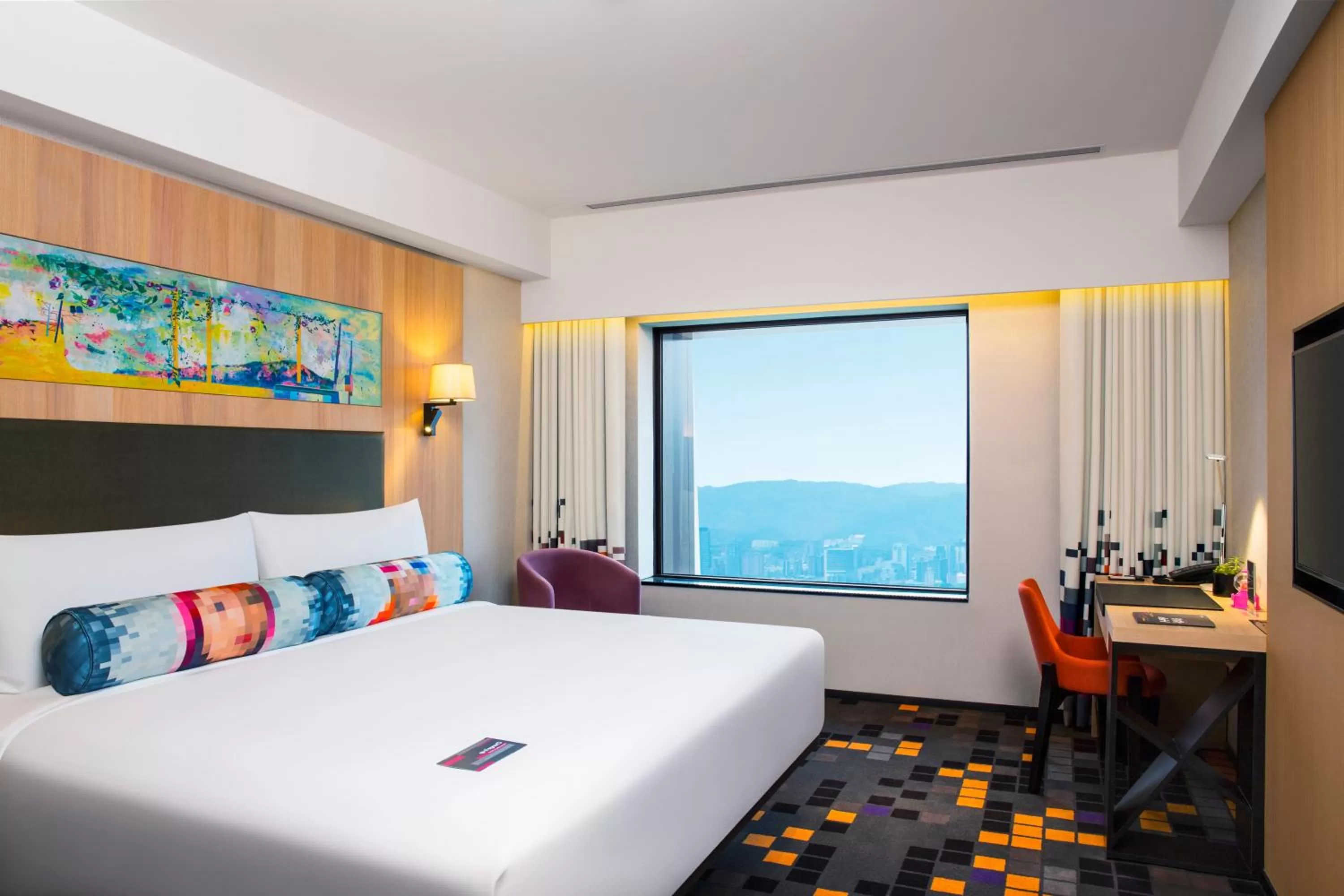 Photo of the whole room, Bed in Aloft Taipei Beitou