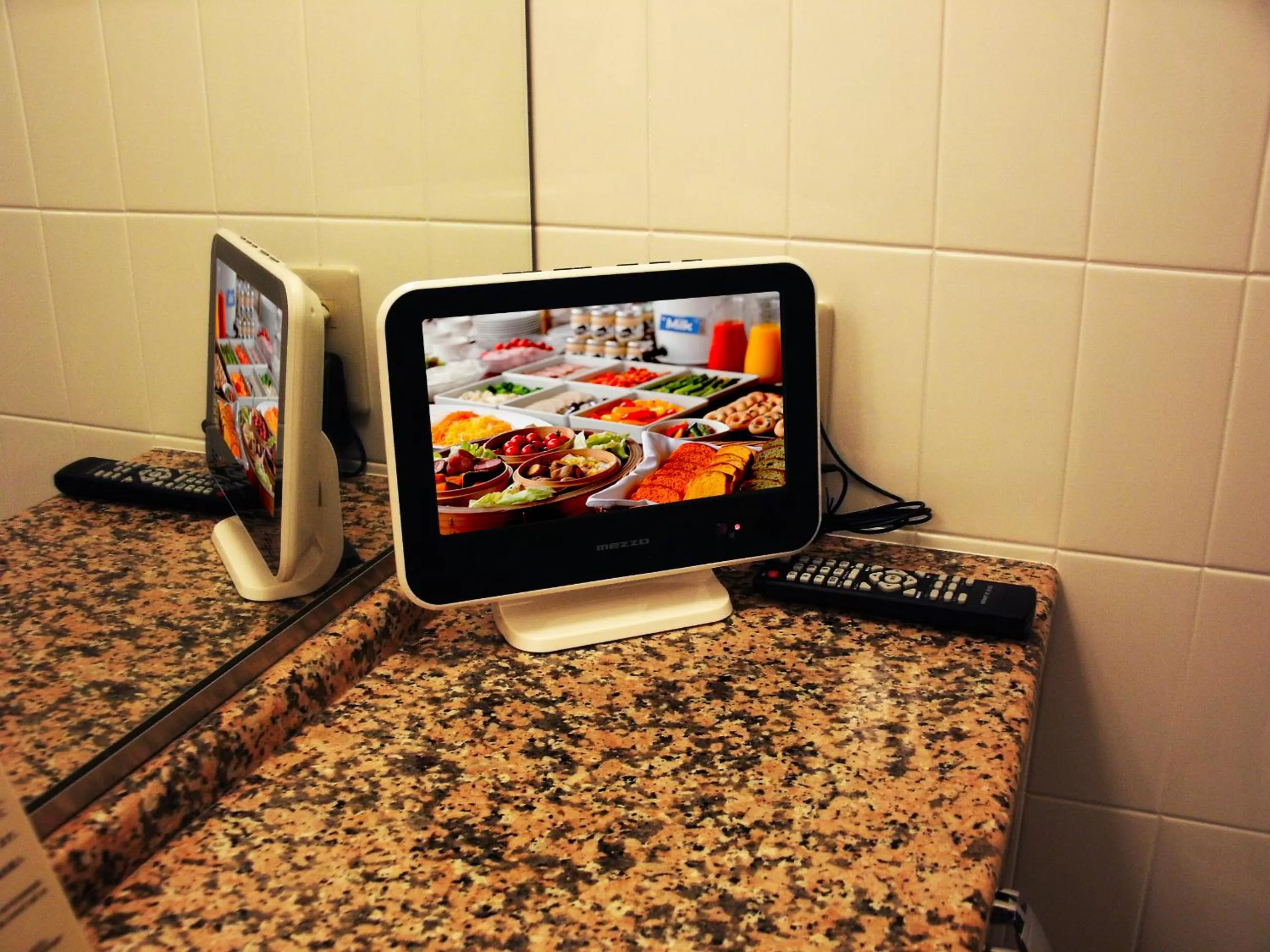 Bathroom, TV/Entertainment Center in Century Royal Hotel Sapporo