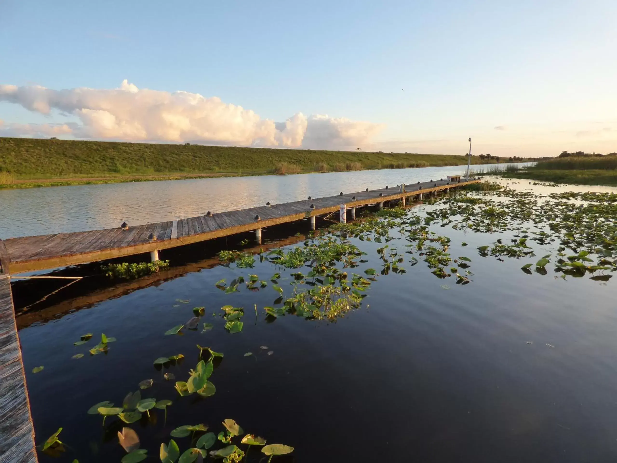 Lake view, Natural Landscape in Days Inn & Suites by Wyndham Lake Okeechobee