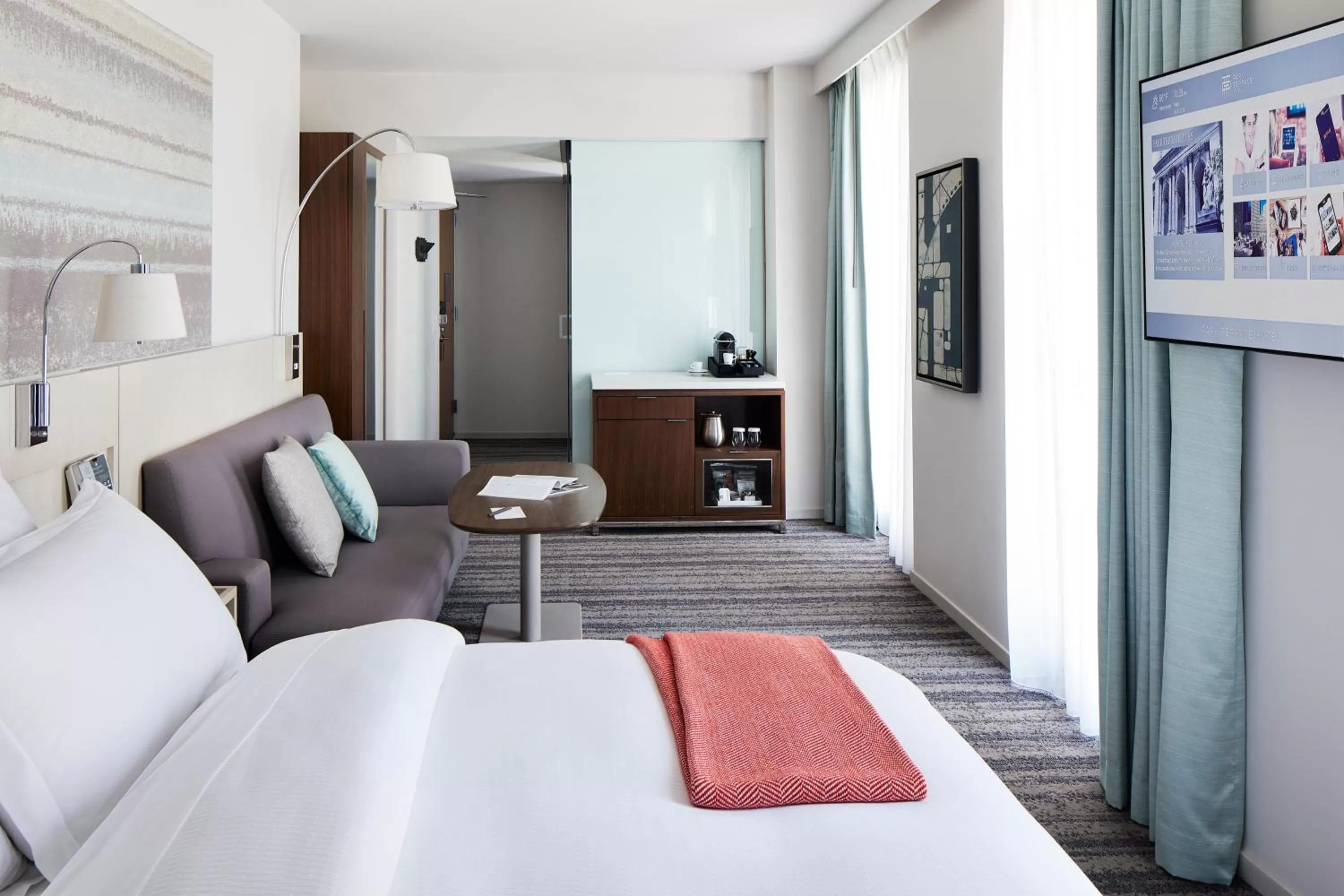 Bed in Park Terrace Hotel