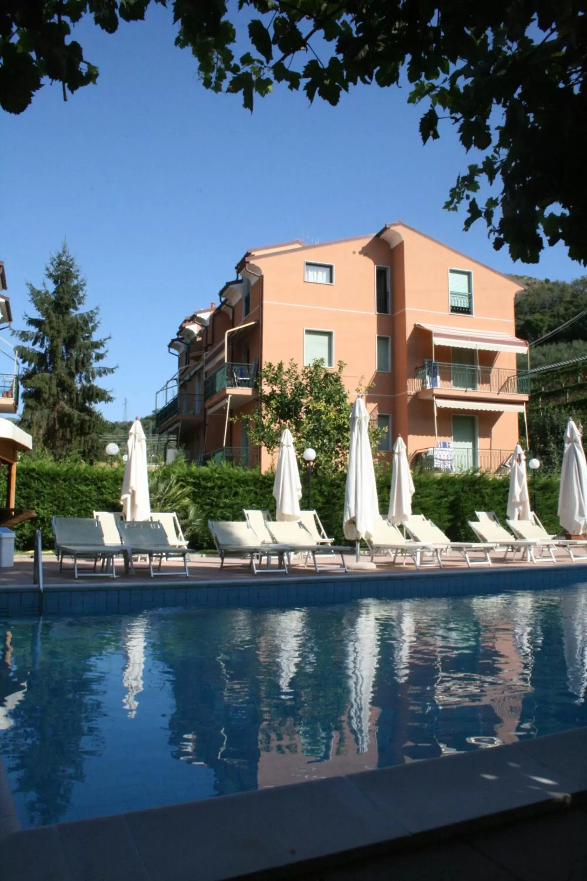 Property building, Swimming Pool in Residence Holidays