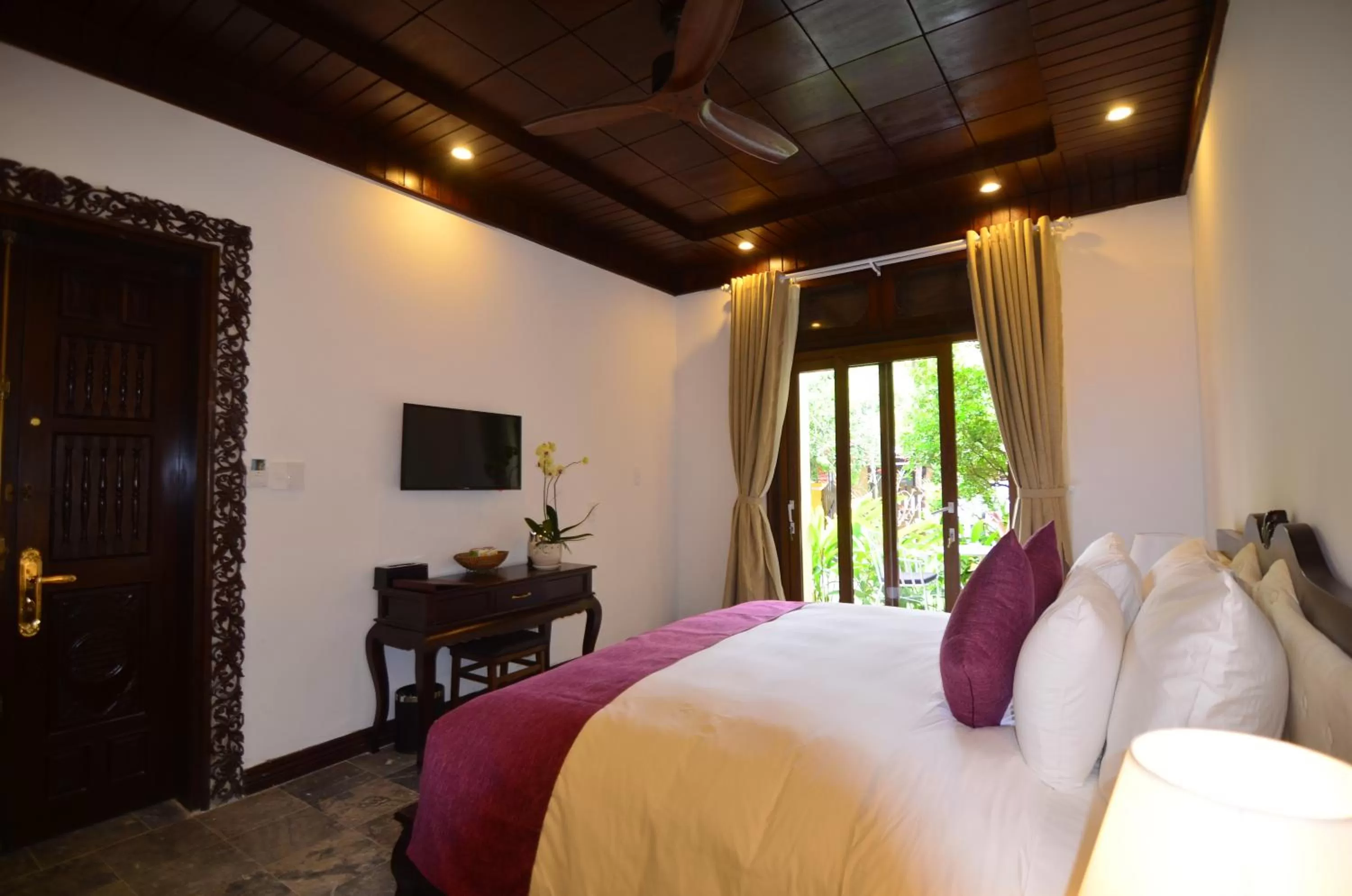 Bedroom, Bed in Hoian Central Hotel