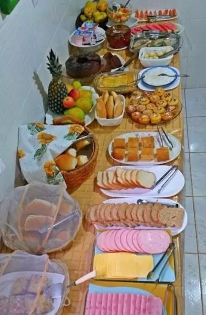 Restaurant/places to eat in Pousada Recanto do Sal