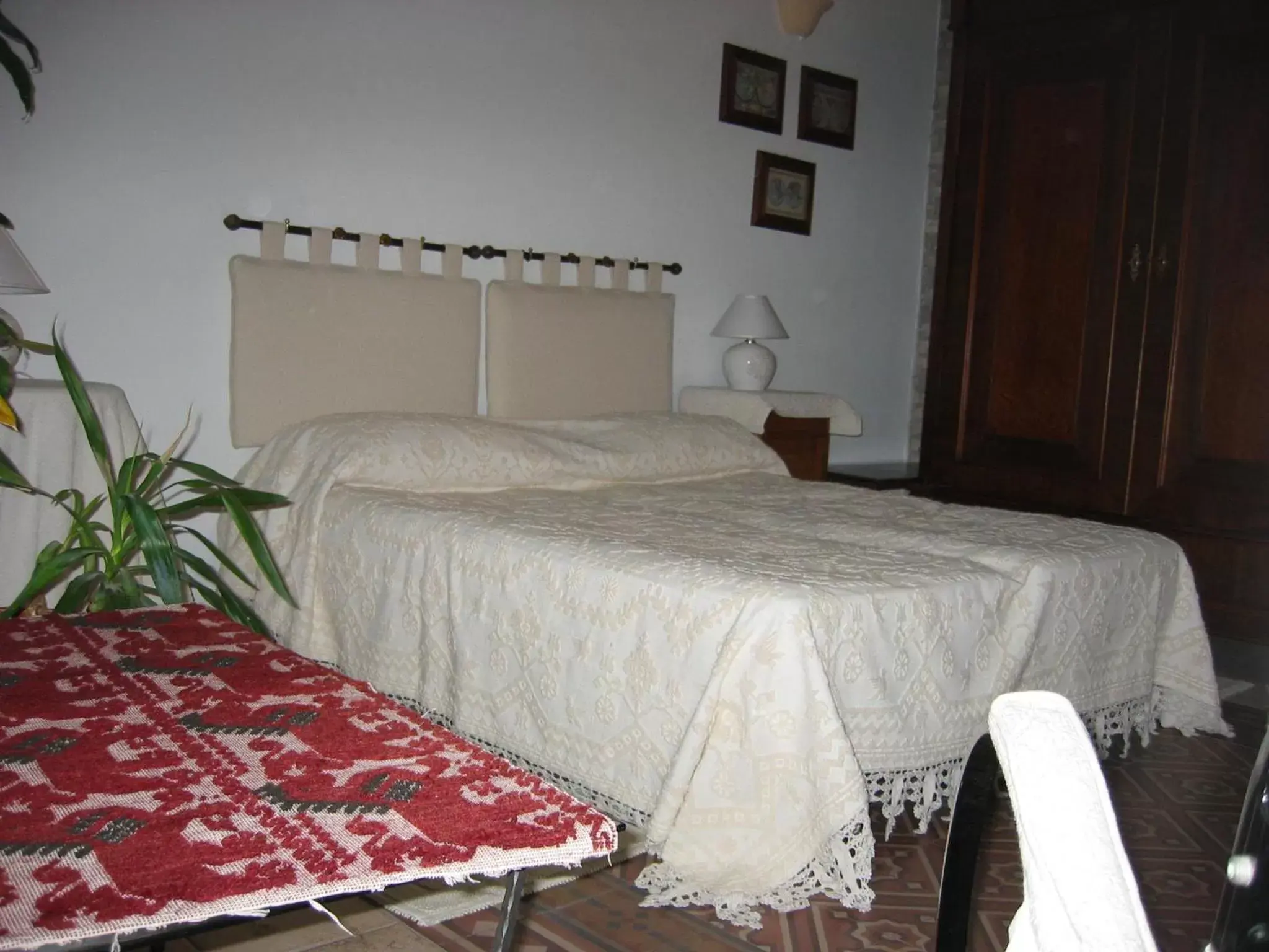 Photo of the whole room, Bed in Guest House Il Giardino Segreto