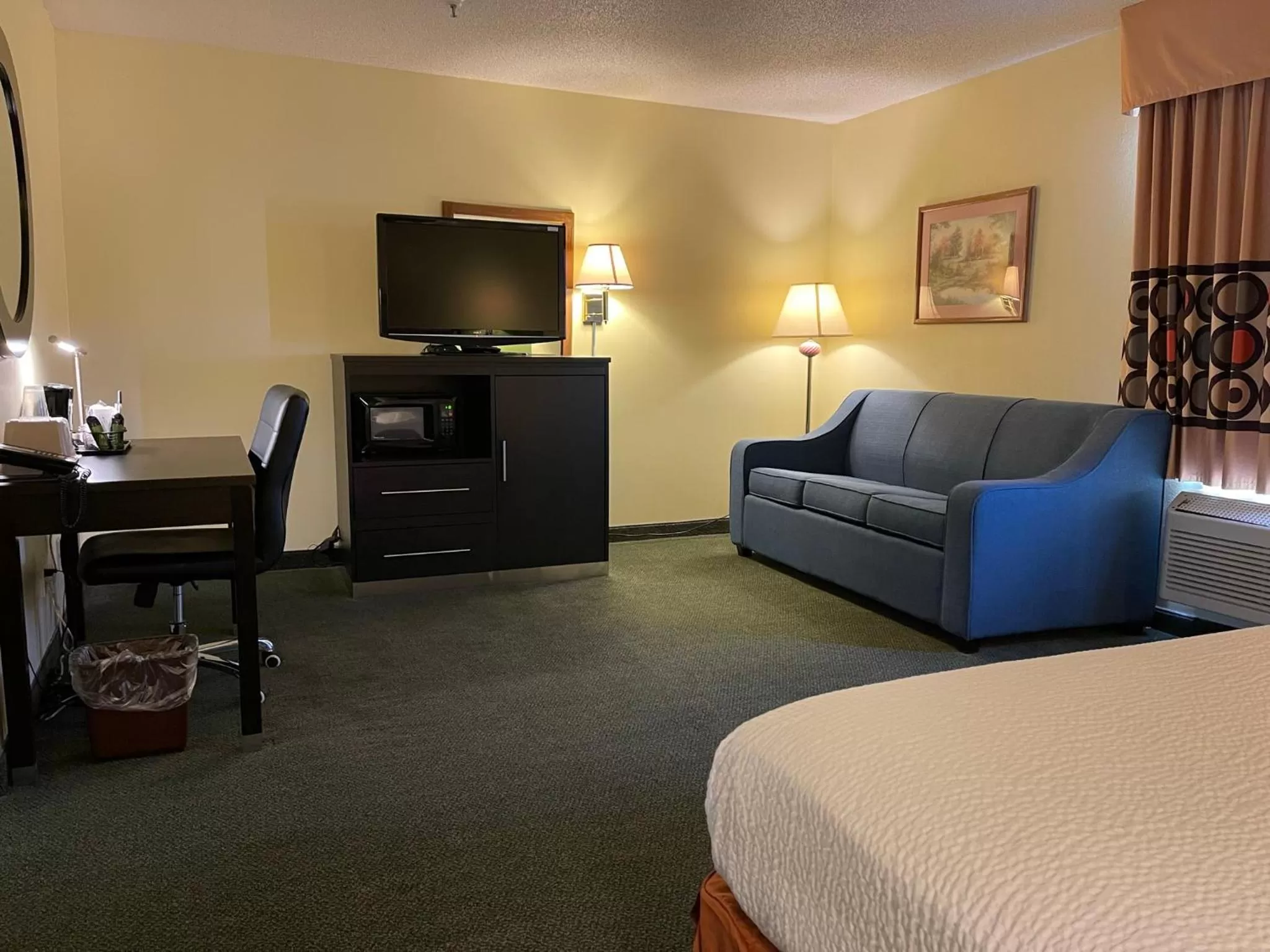 Super 8 by Wyndham Colby