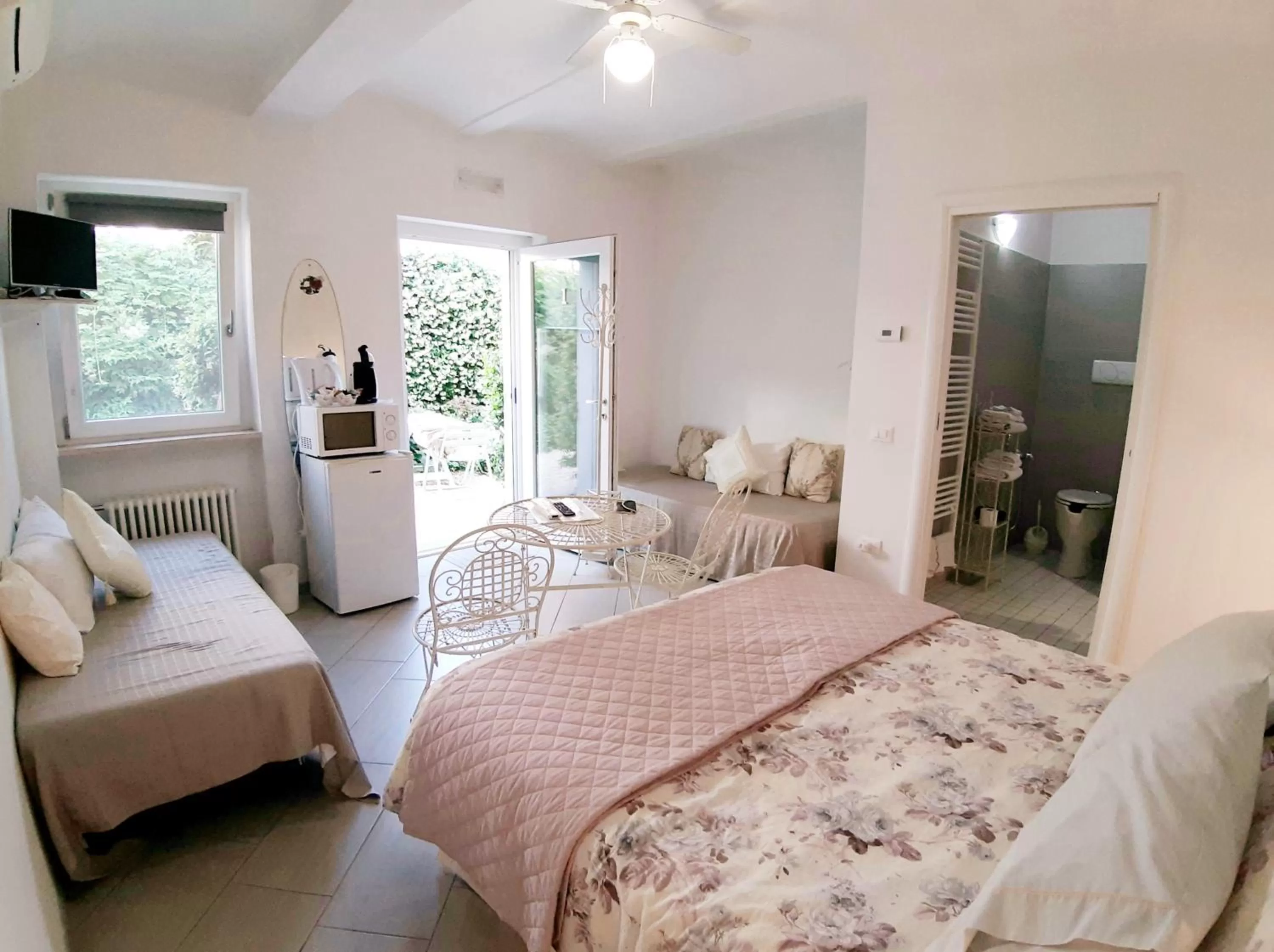 Bed in Dimora & Arte B&B