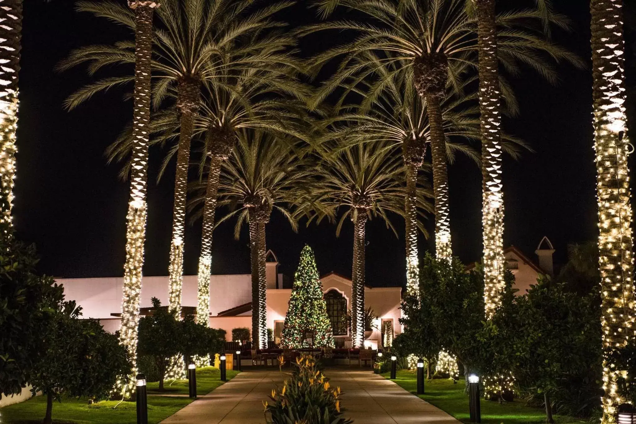 Inner courtyard view in Omni La Costa Resort & Spa Carlsbad