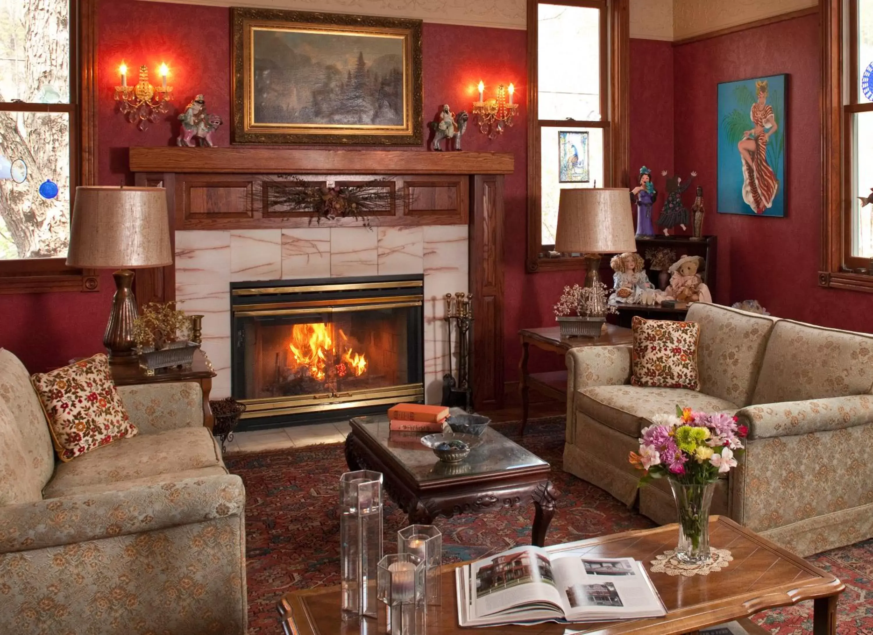 Living room, Seating Area in Cliff Cottage Inn