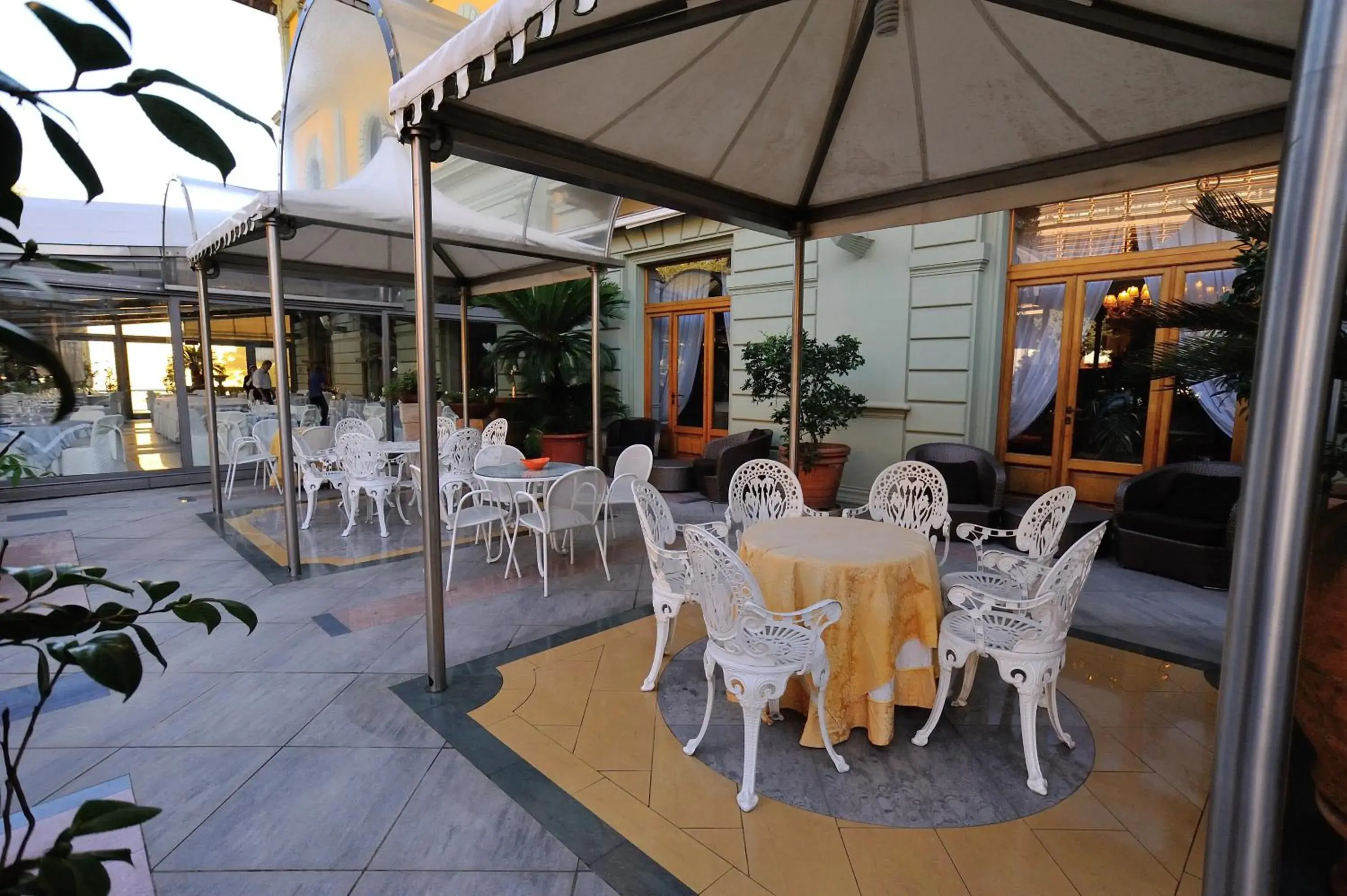 Patio, Restaurant/Places to Eat in Grand Hotel Tettuccio