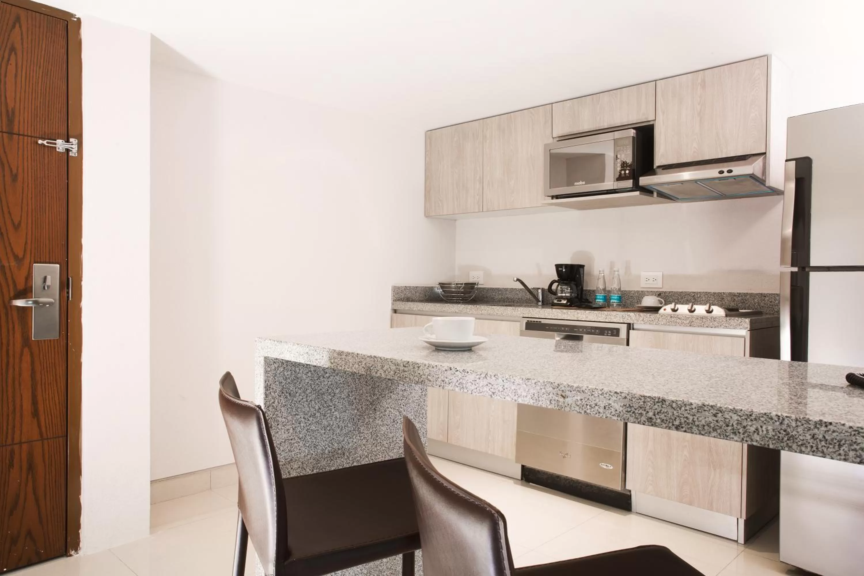 Kitchen or kitchenette in Hotel Indigo Guadalajara Expo by IHG