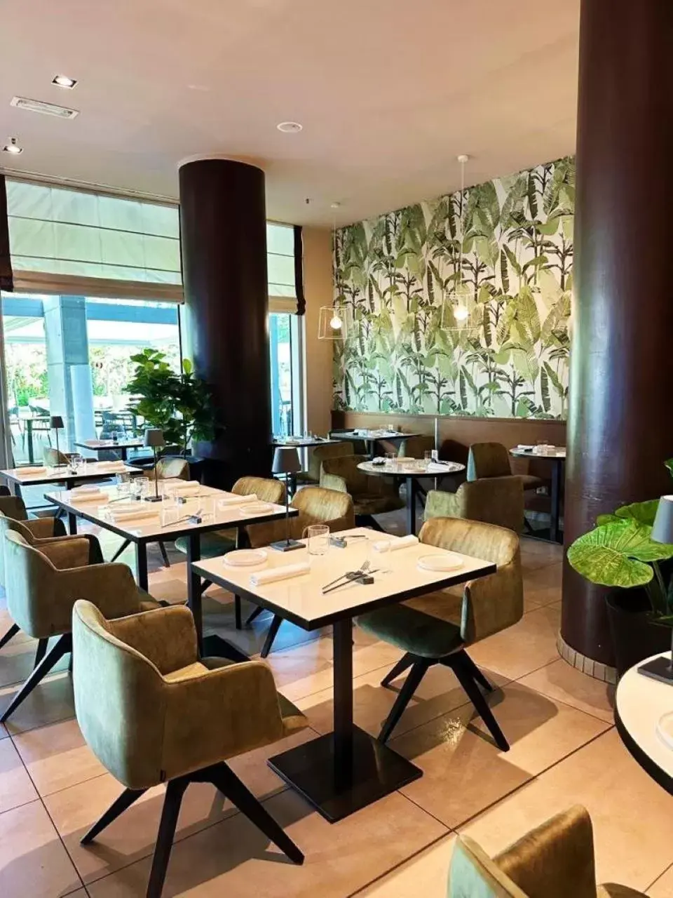 Restaurant/Places to Eat in Ramada Plaza Milano