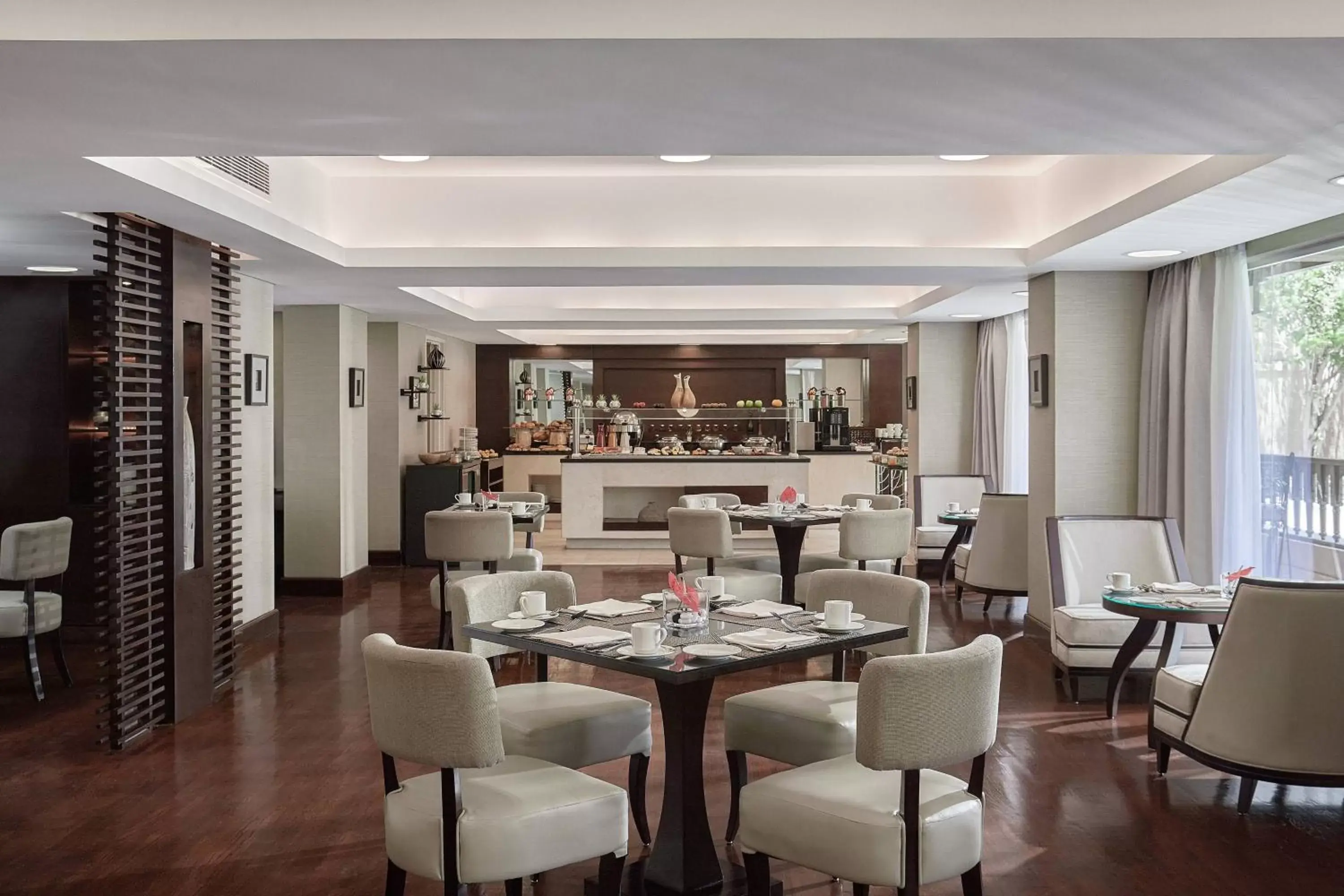 Lounge or bar, Restaurant/Places to Eat in Marriott Mena House, Cairo