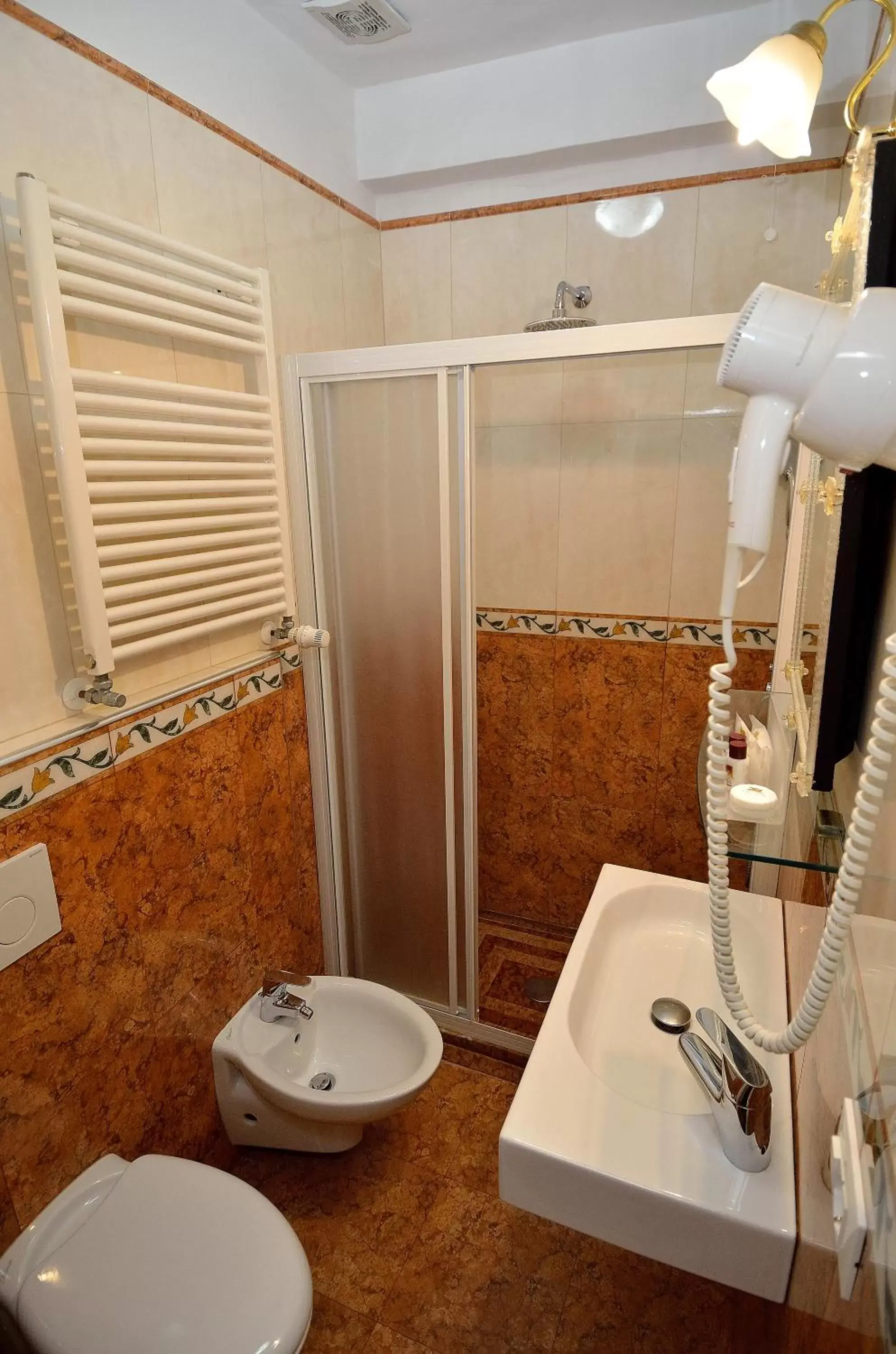 Bathroom in Hotel Da Bruno