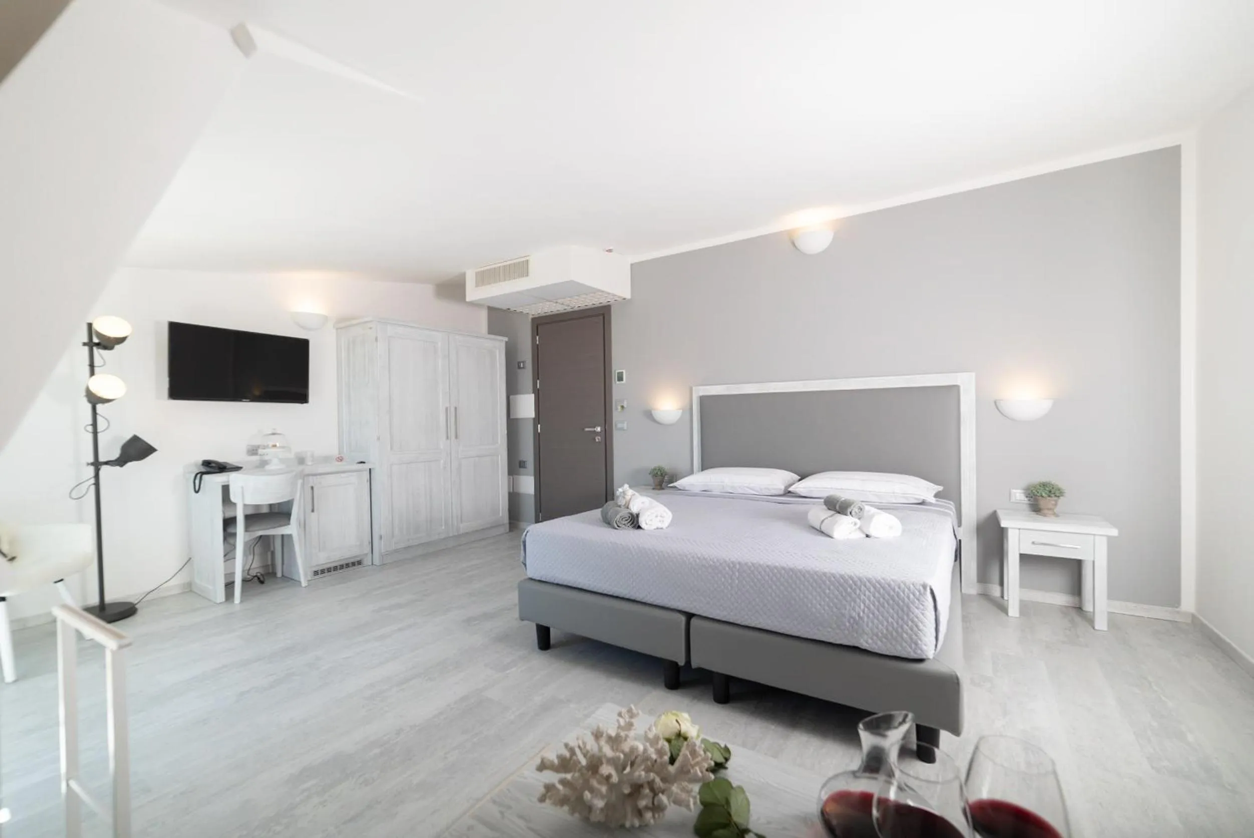 TV and multimedia in Hotel Gli Ulivi