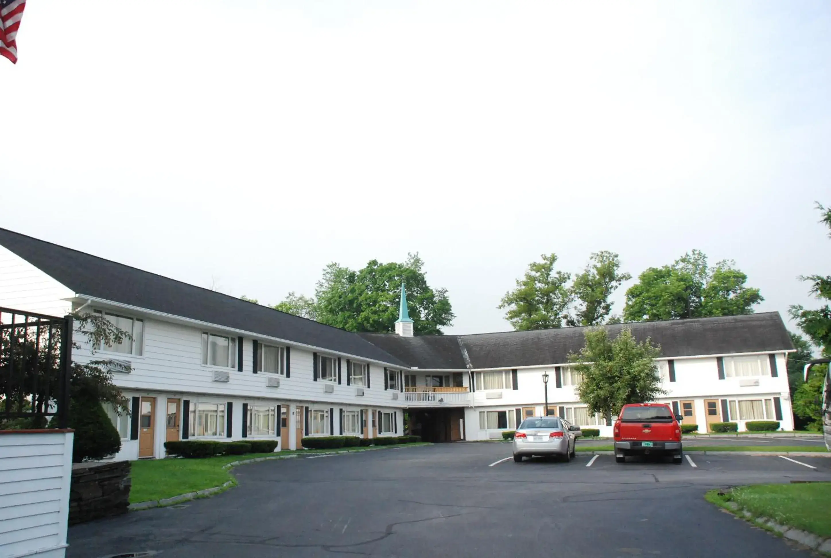 Street view, Property Building in Hollow Inn and Motel