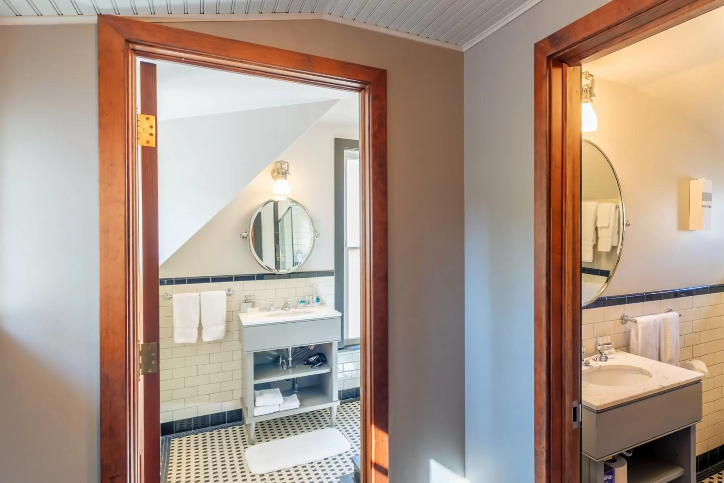 Bathroom in The Outlook Lodge