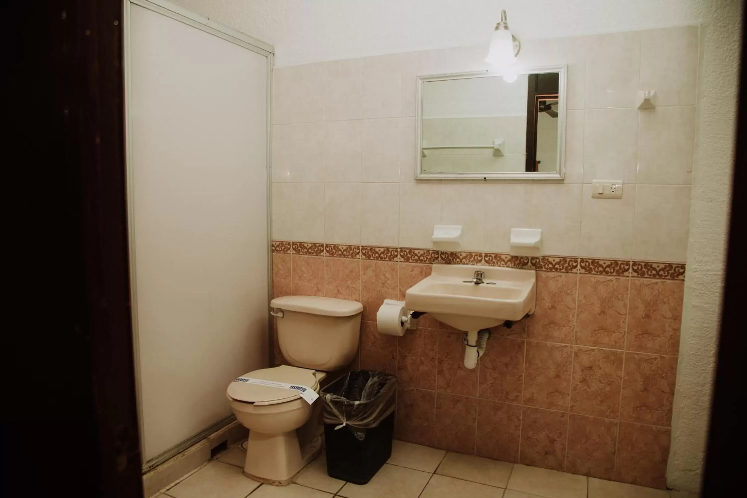 Bathroom in Hotel Cervantino