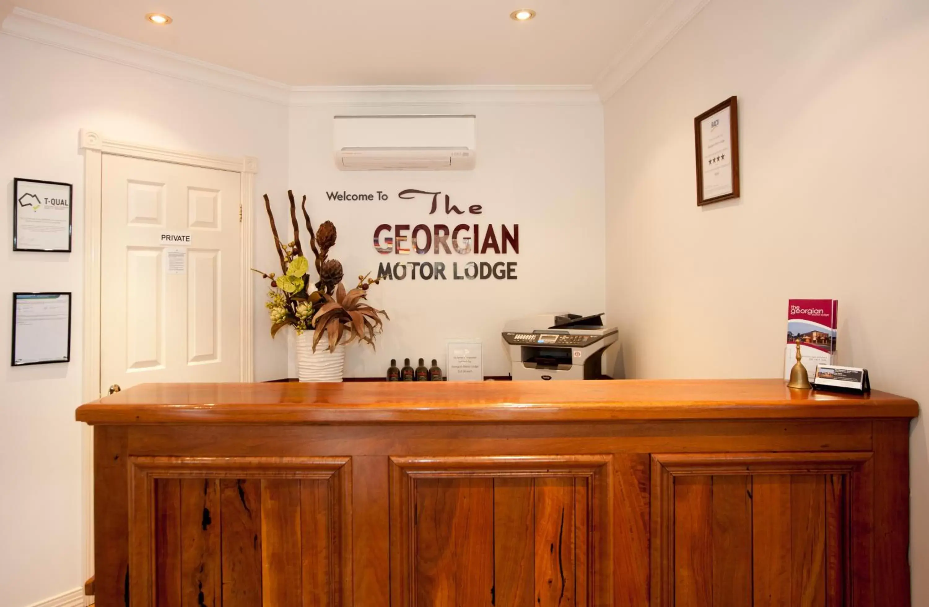 Lobby or reception, Lobby/Reception in Georgian Motor Lodge
