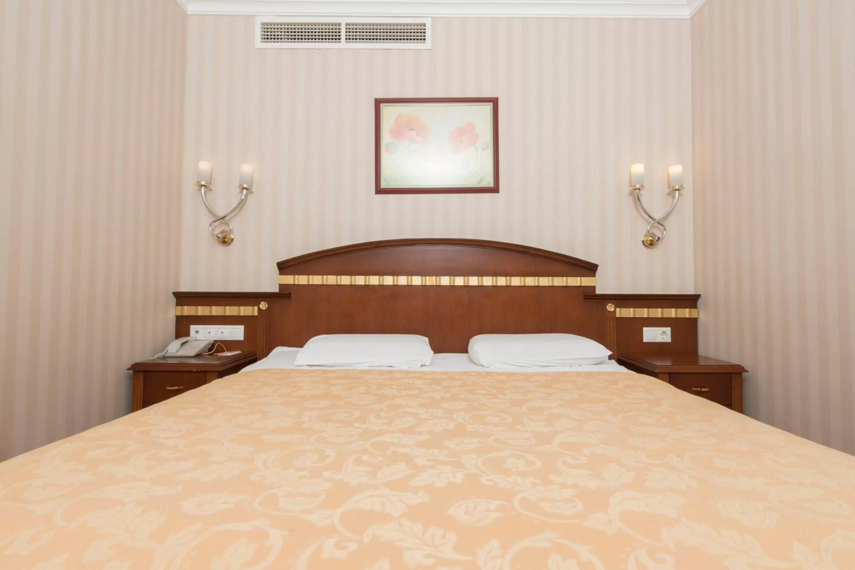 King Suite in Akar International Hotel