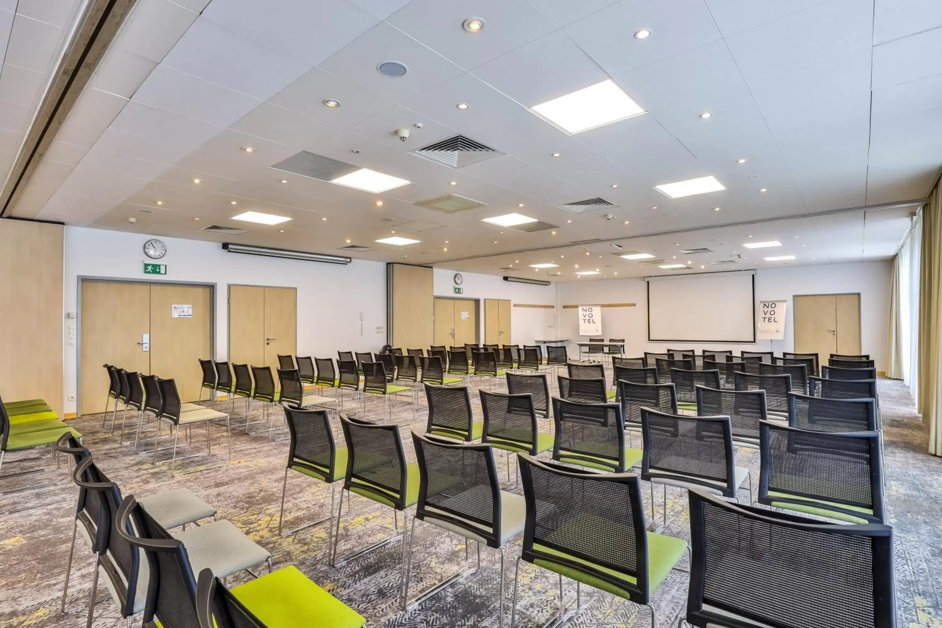 Meeting/conference room in Novotel Poznań Malta