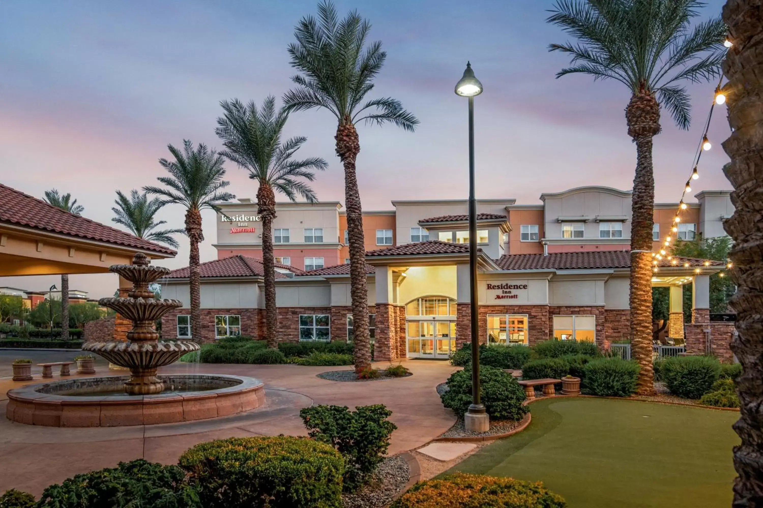 Property Building in Residence Inn Phoenix Glendale Sports & Entertainment District