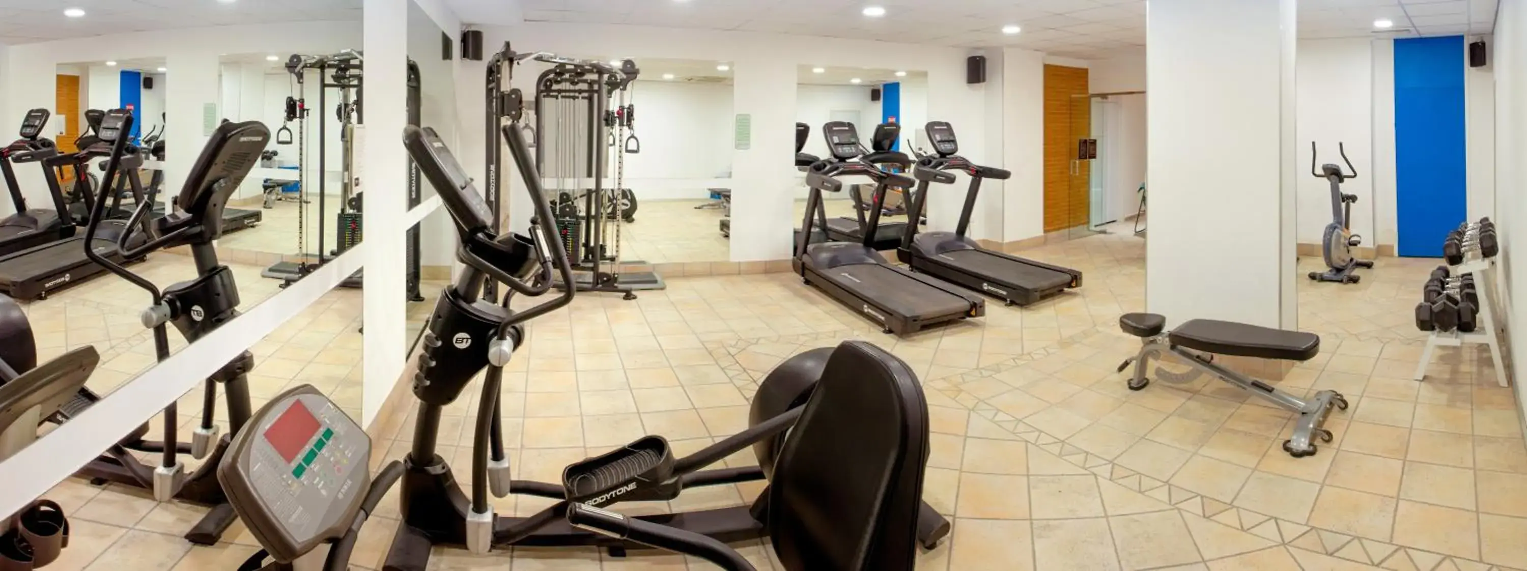Fitness centre/facilities in Hotel RH Victoria & Spa 4 Sup Fitness centre/facilities in Hotel RH Victoria & Spa 4 Sup