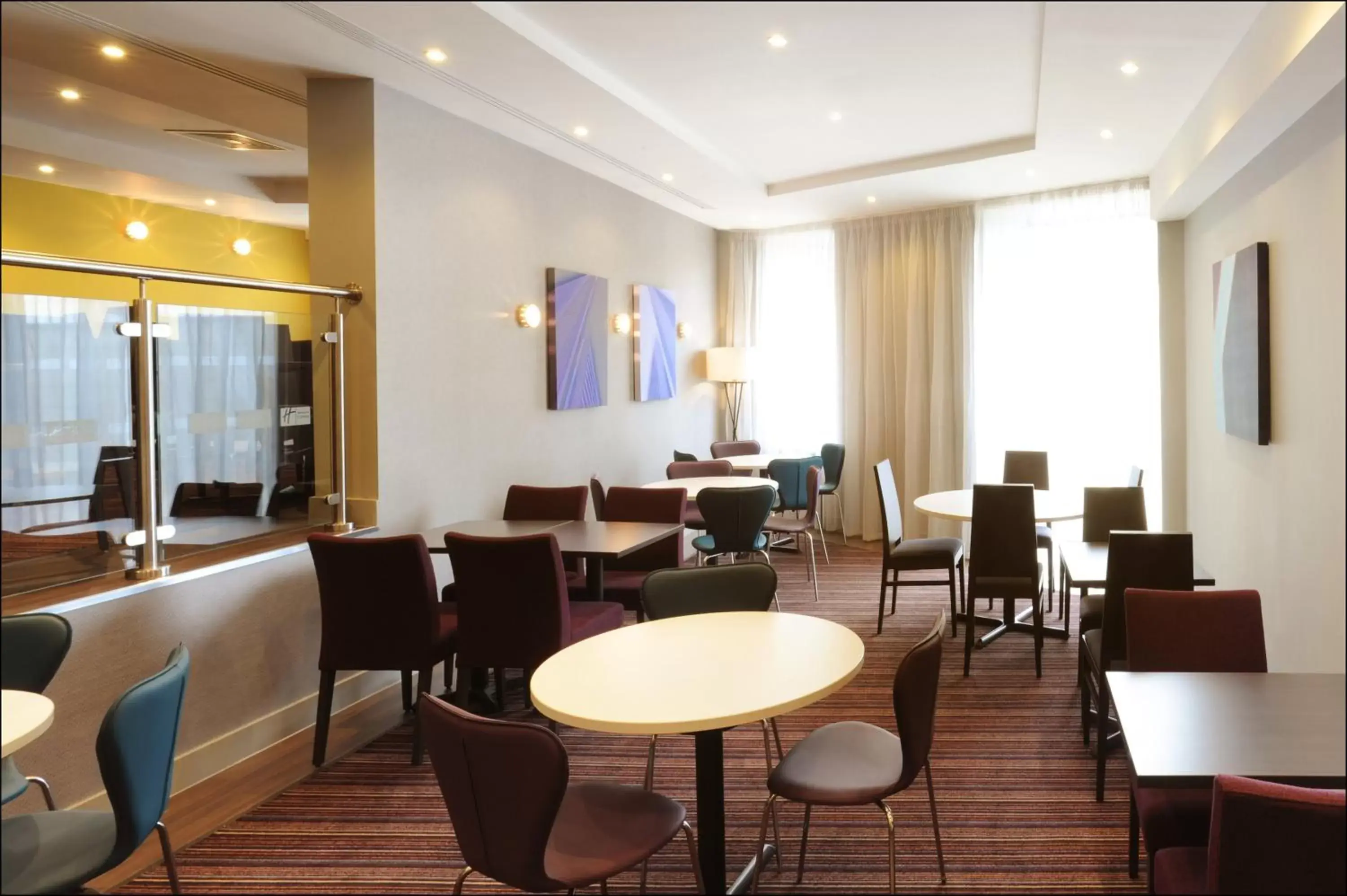 Restaurant/Places to Eat in Holiday Inn Express Birmingham - Snow Hill, an IHG Hotel