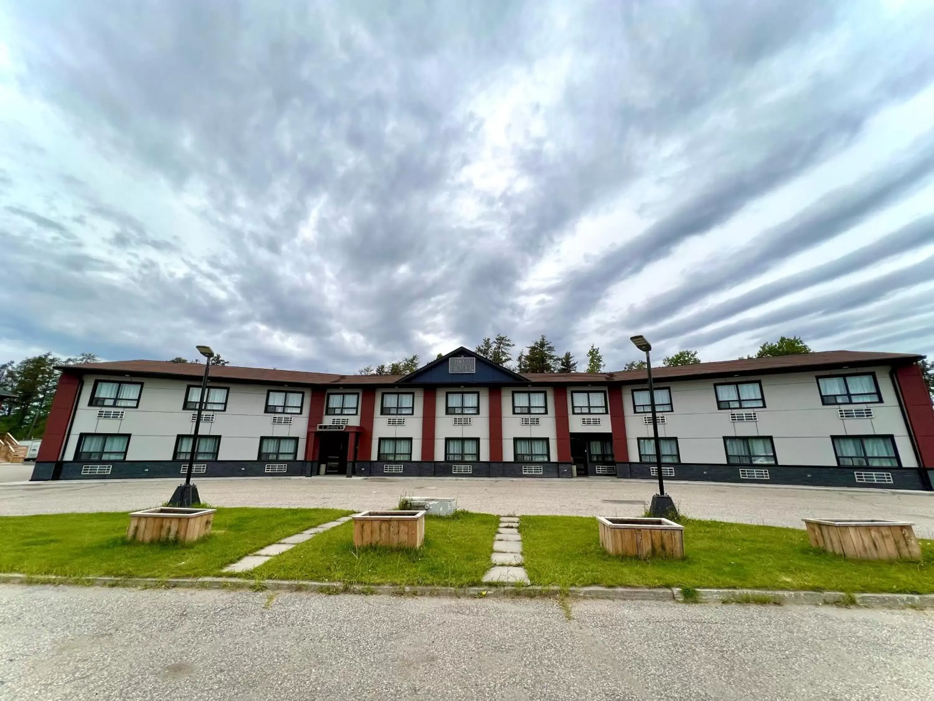 Facade/entrance, Property Building in HWY 17 Hotel