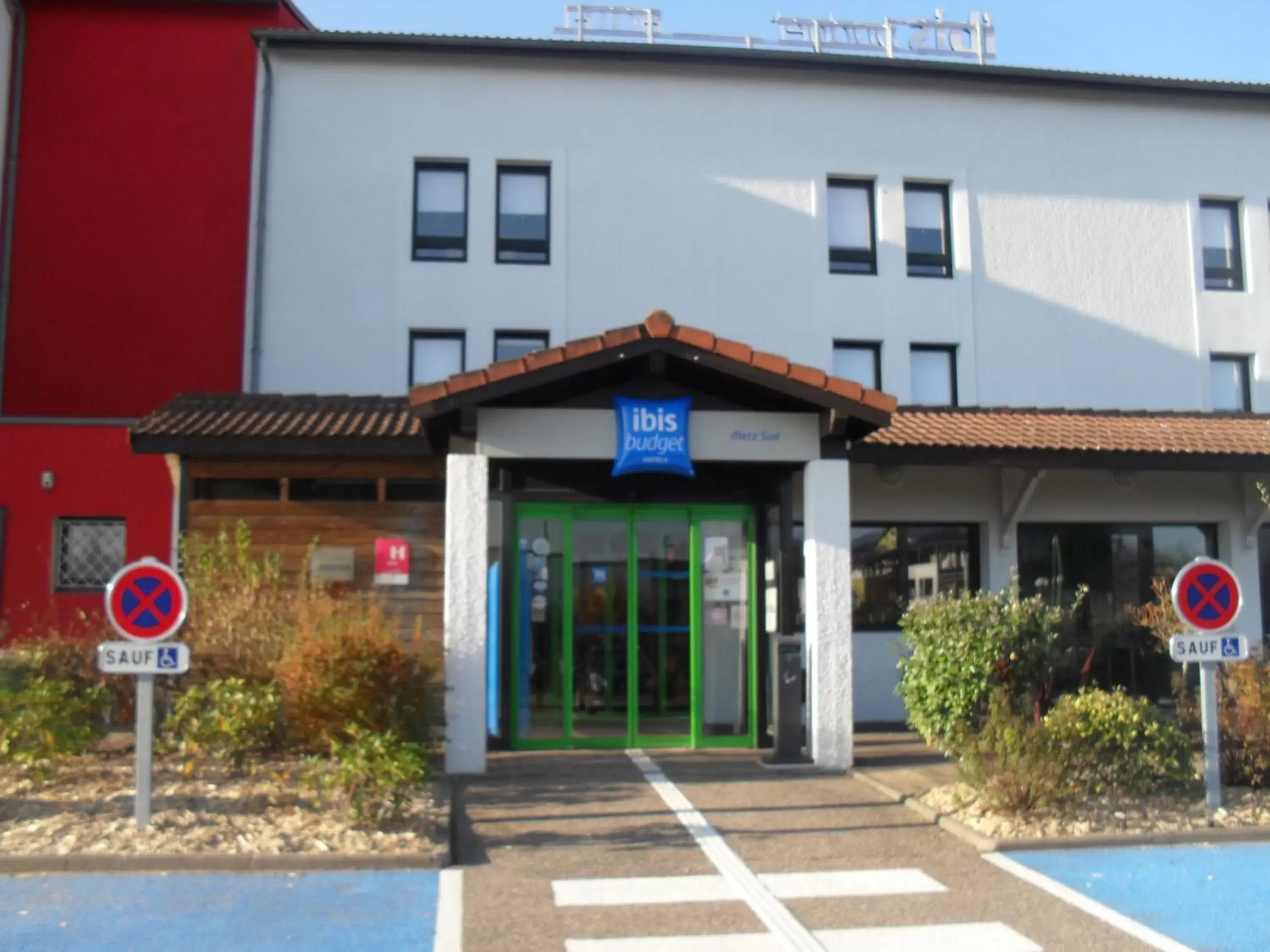 Facade/entrance, Property Building in ibis budget Metz Sud