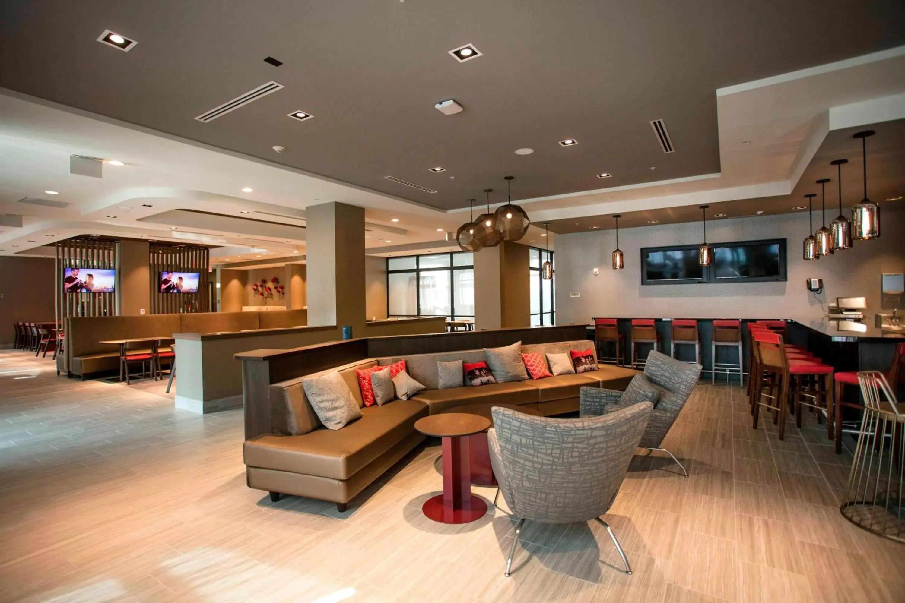 Lounge or bar in SpringHill Suites by Marriott Athens Downtown/University Area