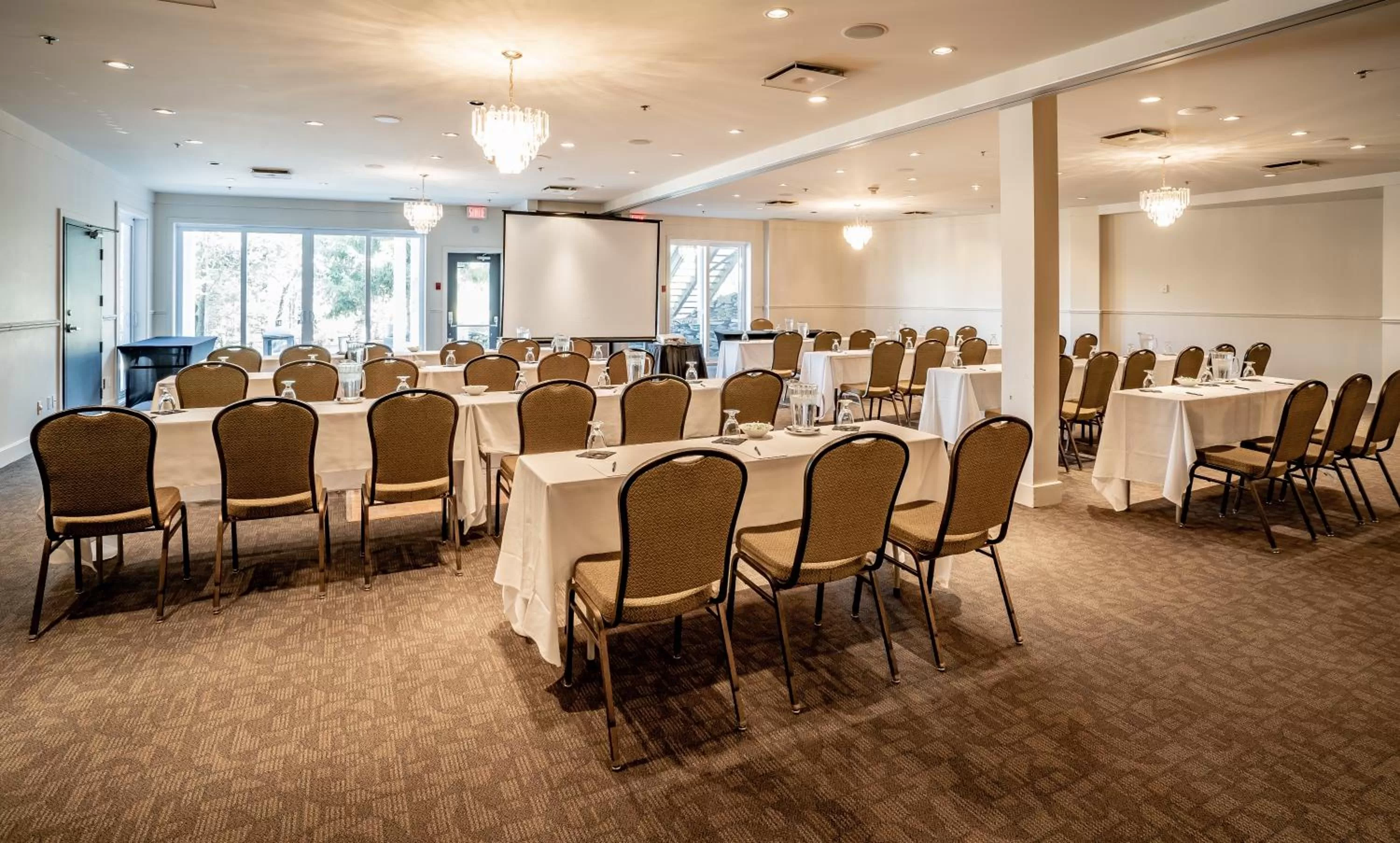 Meeting/conference room in Manoir des Sables Hôtel & Golf