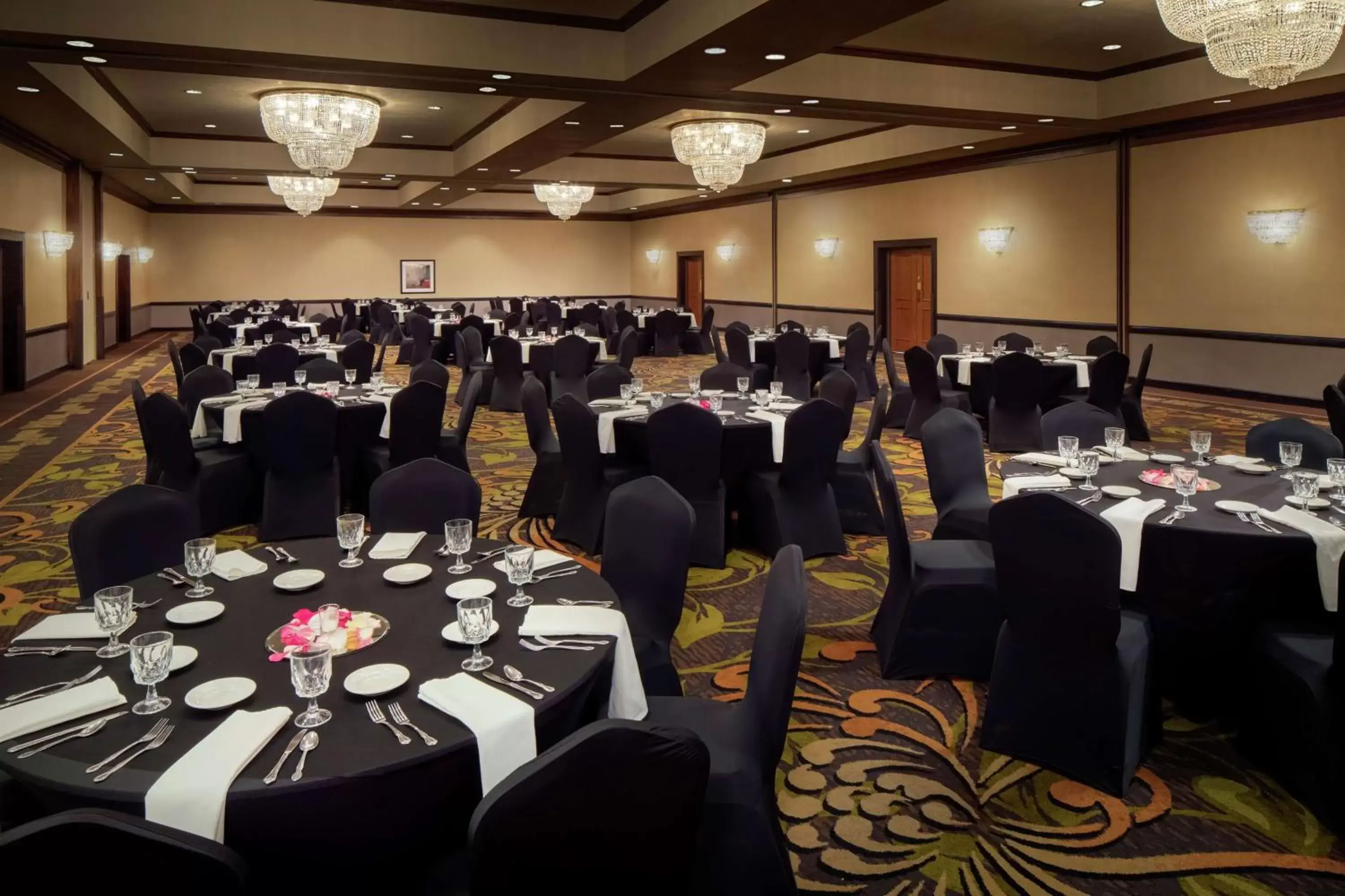 Meeting/conference room, Banquet Facilities in DoubleTree by Hilton Hotel Cleveland - Independence