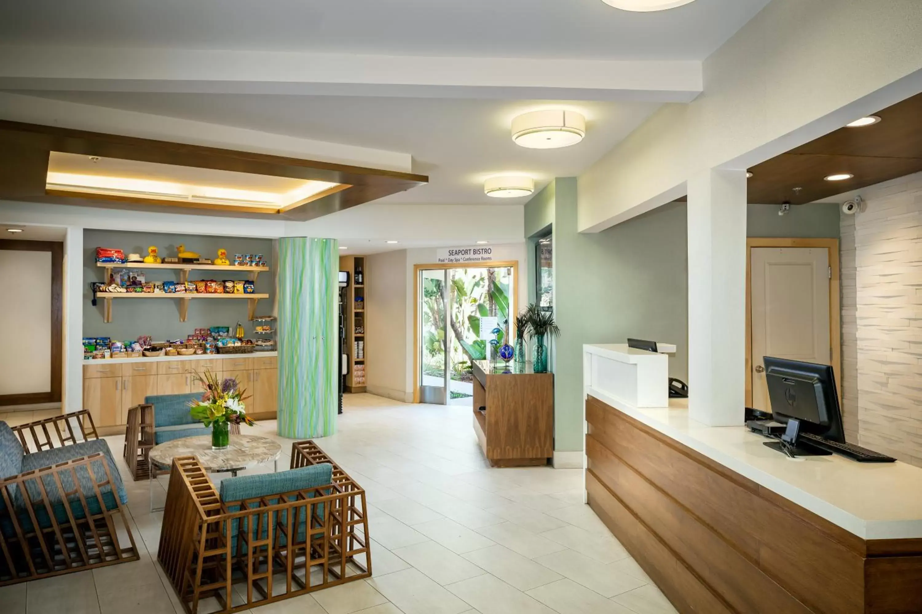 Lobby or reception in Catalina Canyon Inn