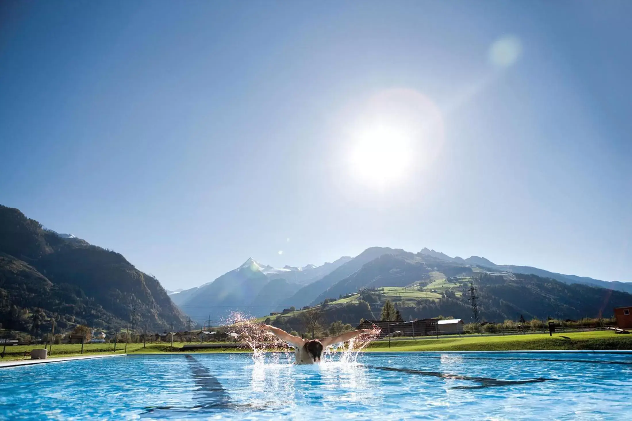 Hot Spring Bath in Tauern Spa Hotel & Therme