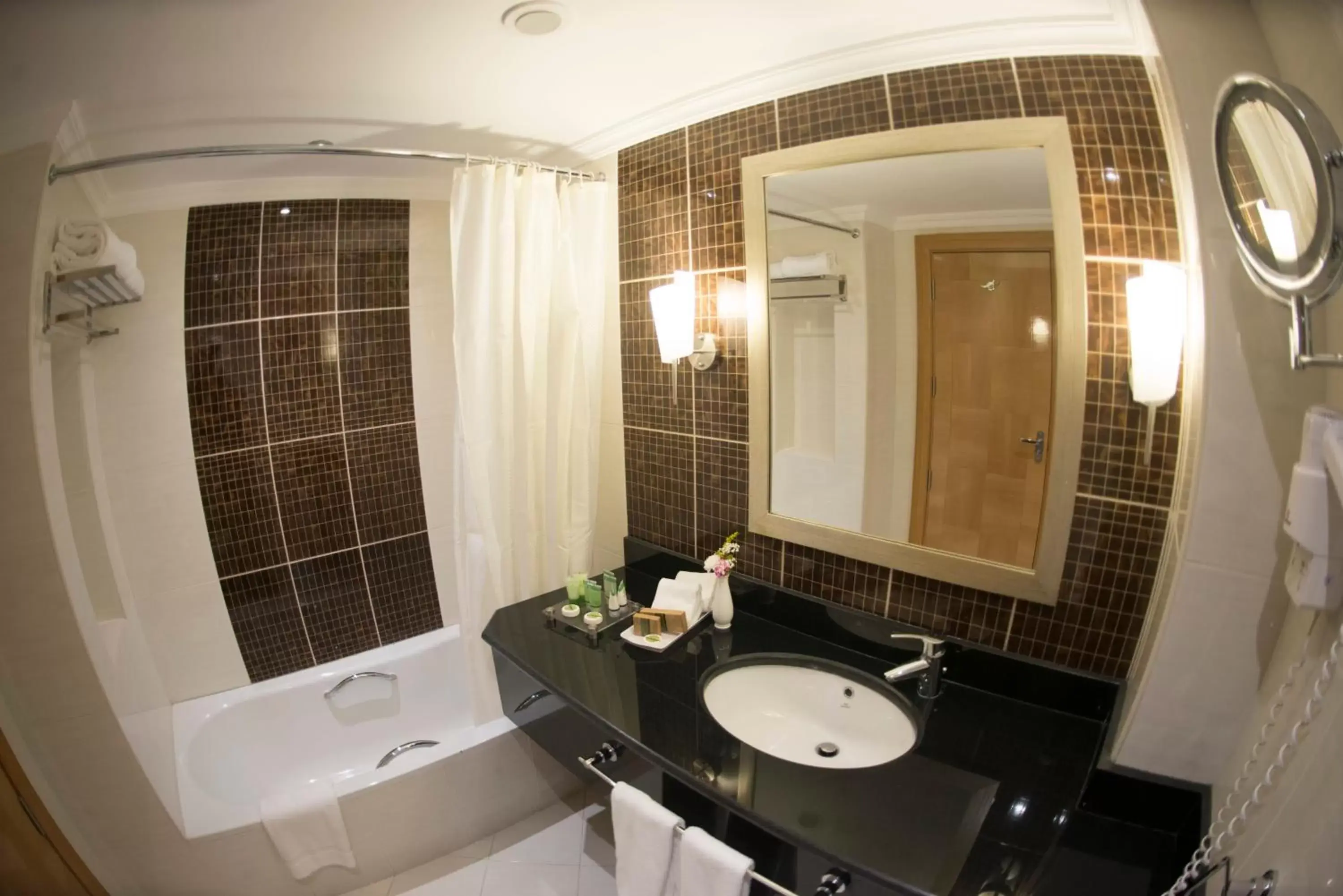 Shower, Bathroom in Grand Hotel