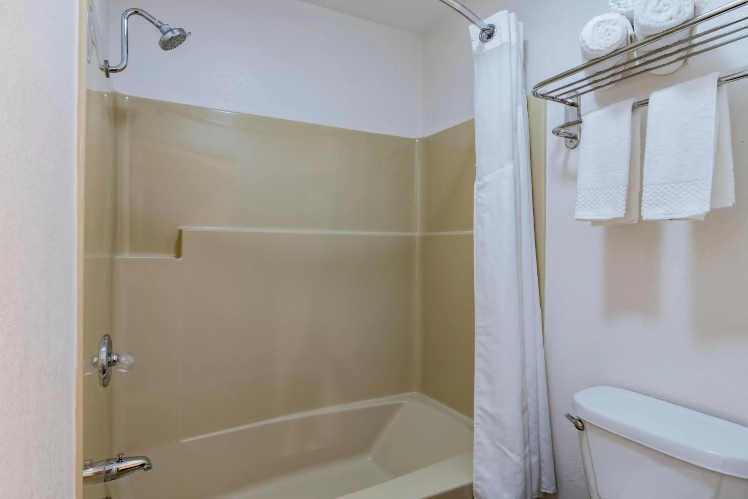 Shower, Bathroom in Super 8 by Wyndham Ukiah