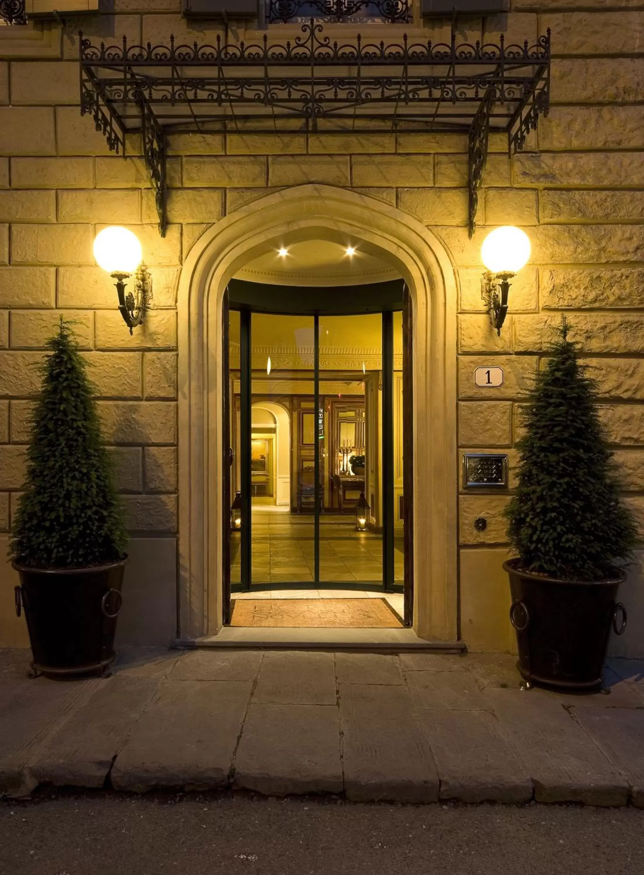 Facade/entrance in Santa Maria Novella - WTB Hotels