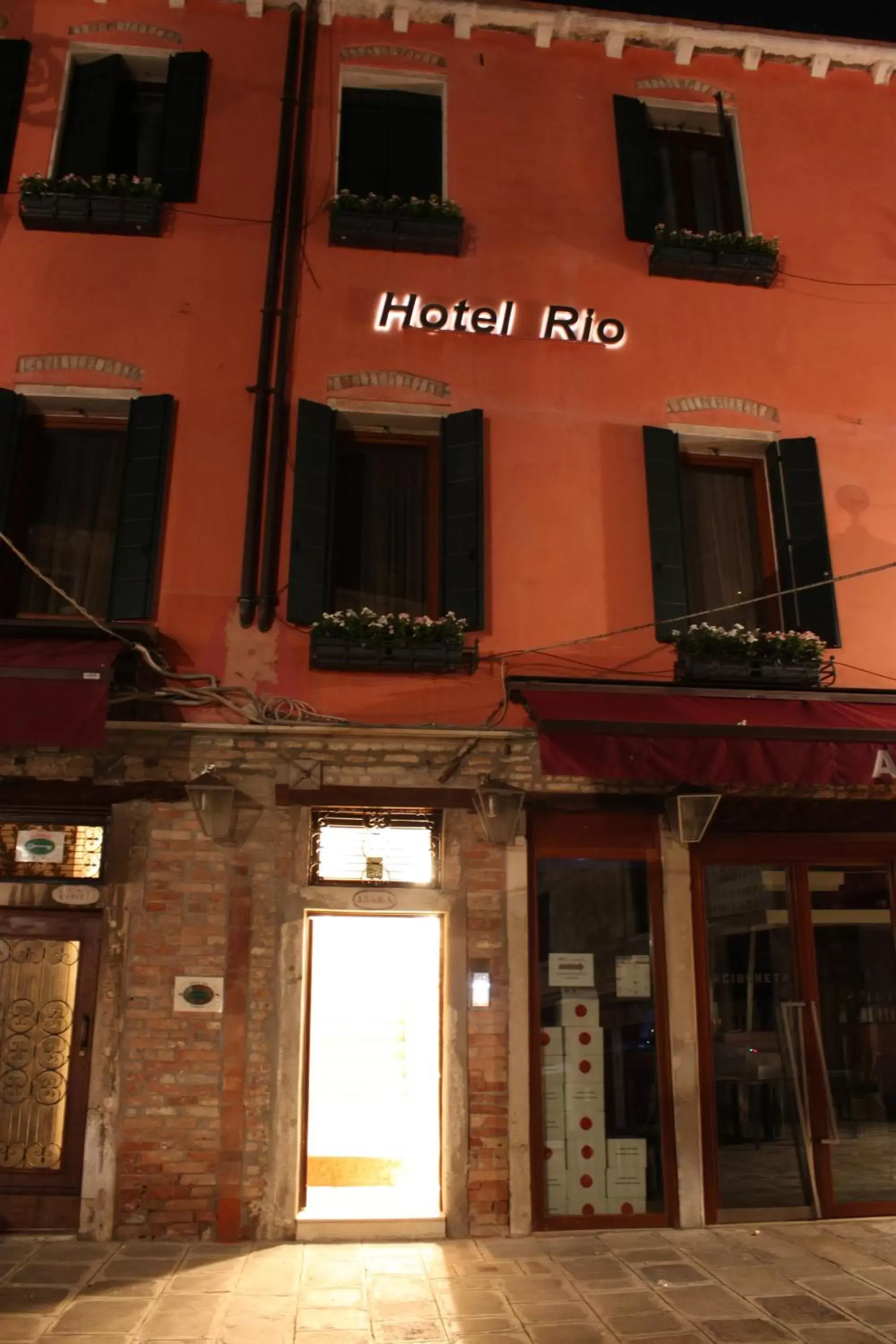 Facade/entrance, Property Building in Hotel Rio