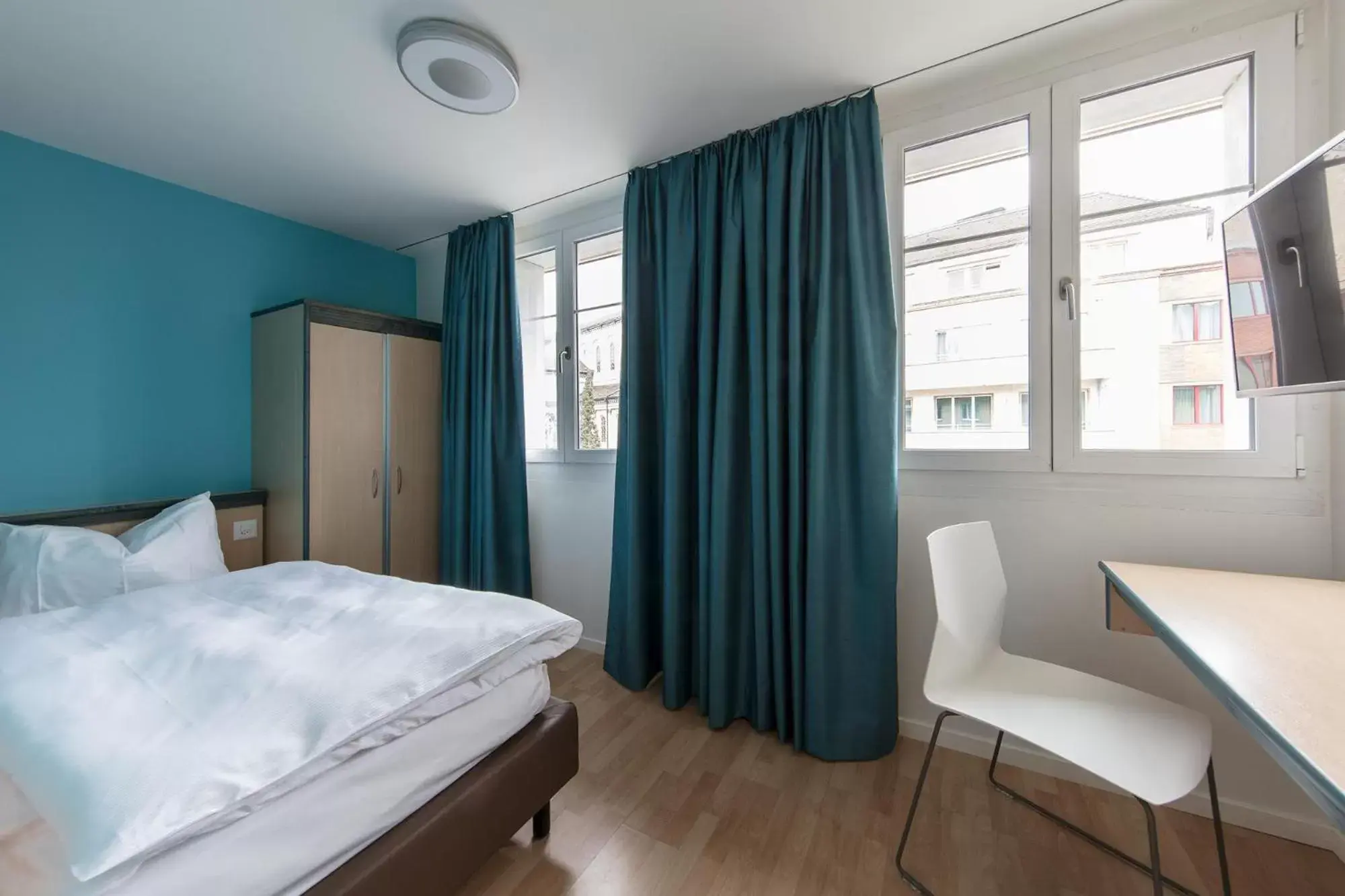 Bedroom, Bed in Royal Hotel Zurich